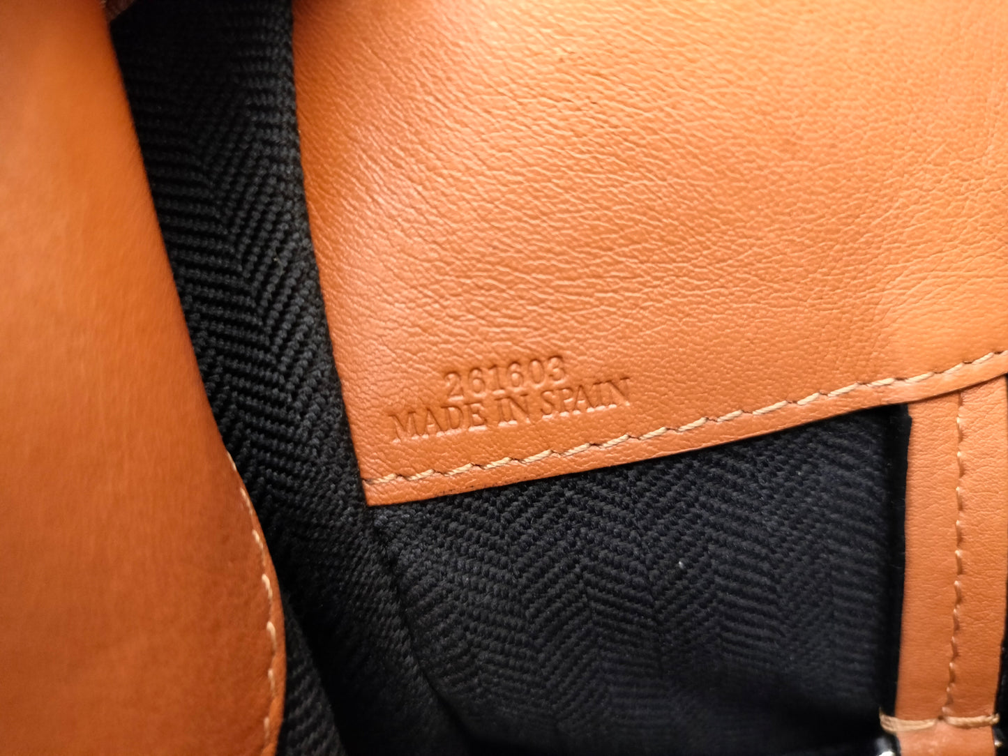 Loewe Hammock Small Tan SHW 2016