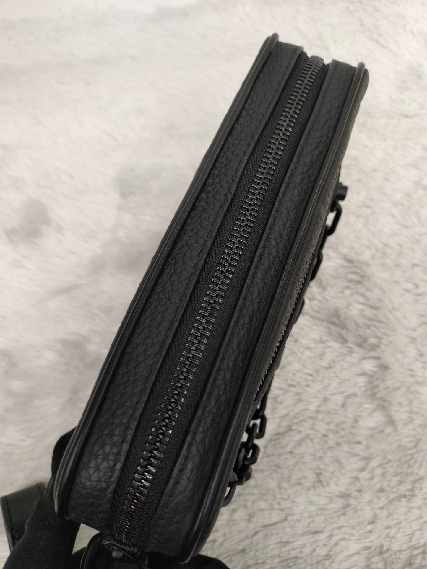 LV Pochette Volga Monogram Taurillon Empreinte Noir 2020