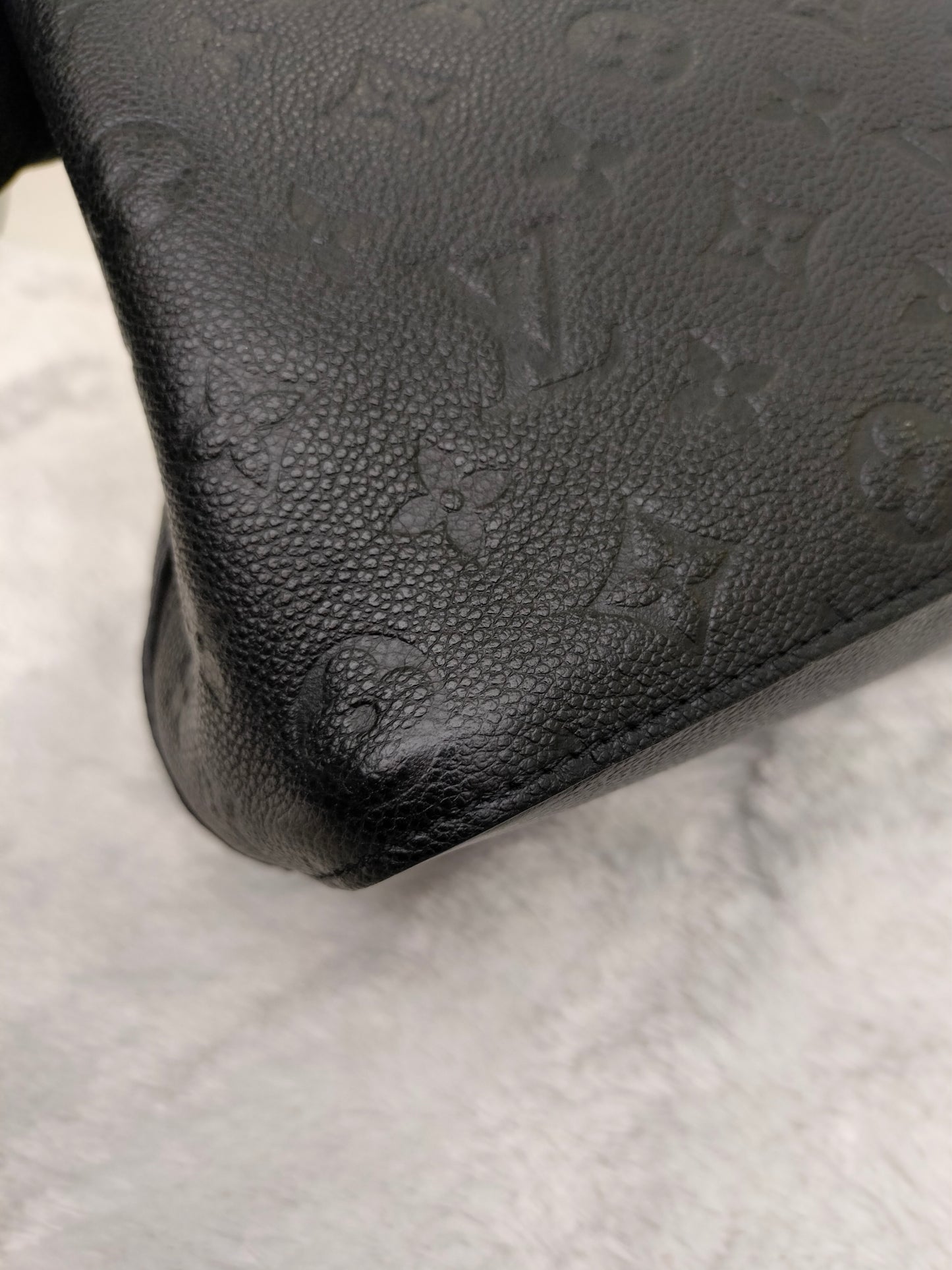 LV Neo Noe MM Empreinte Noir 2024 (CHIP)