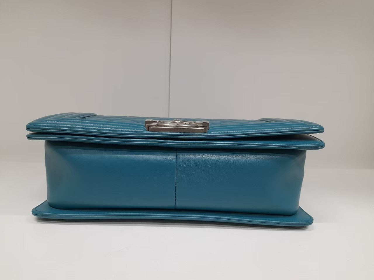 Chanel Boy 25 Lamb Blue RHW #19 Size 25x15x9cm