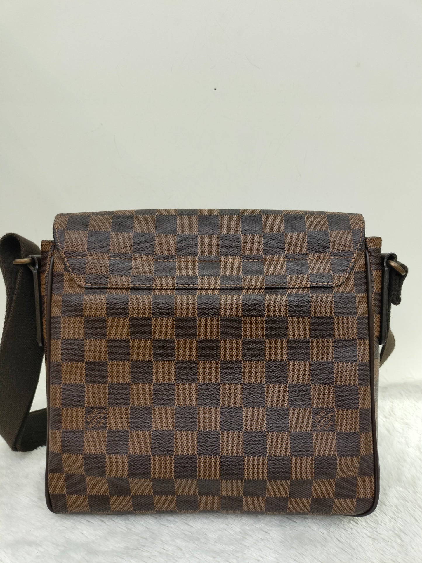 LV District PM Damier