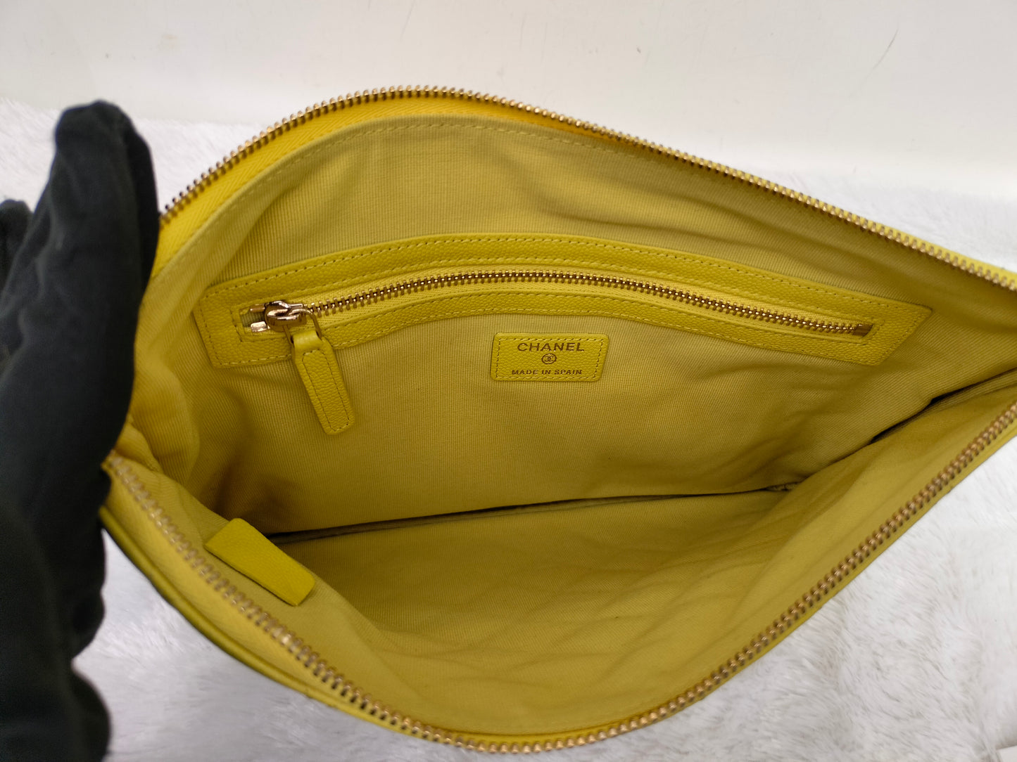 Chanel O'Case Clutch Caviar Yellow LGHW (CHIP)