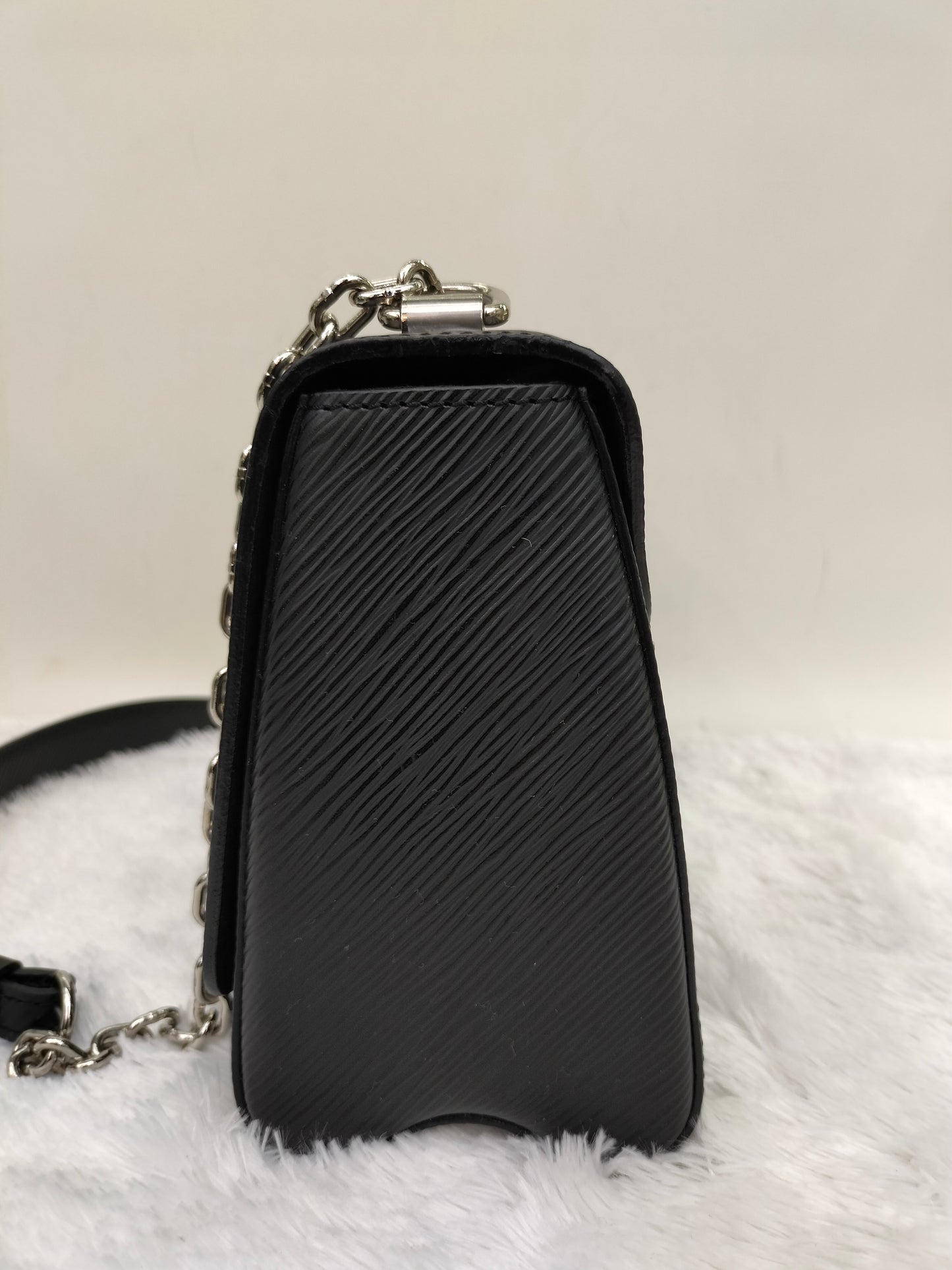 LV Twist MM Epi Noir 2018