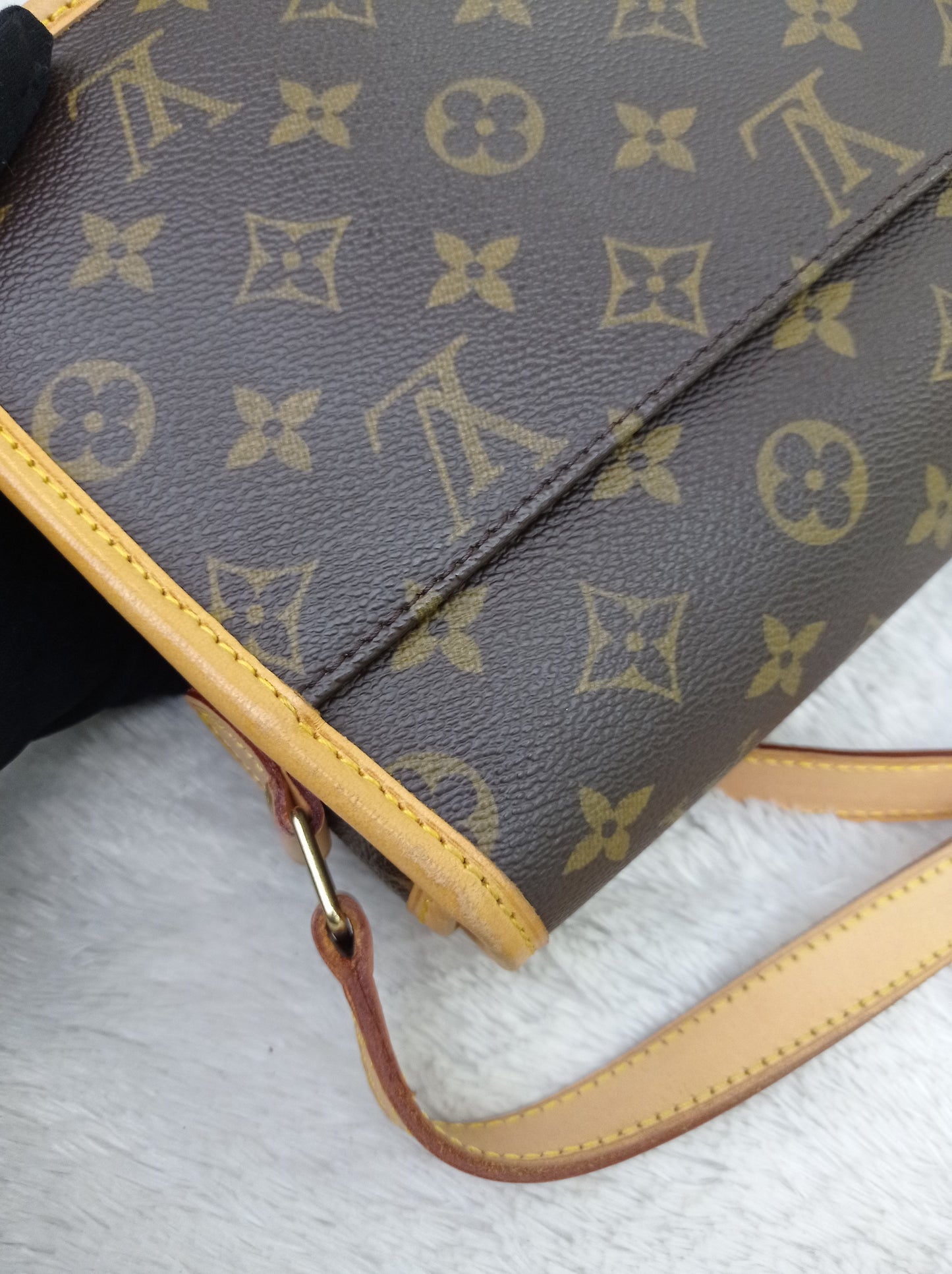 LV Sologne Shoulder Monogram