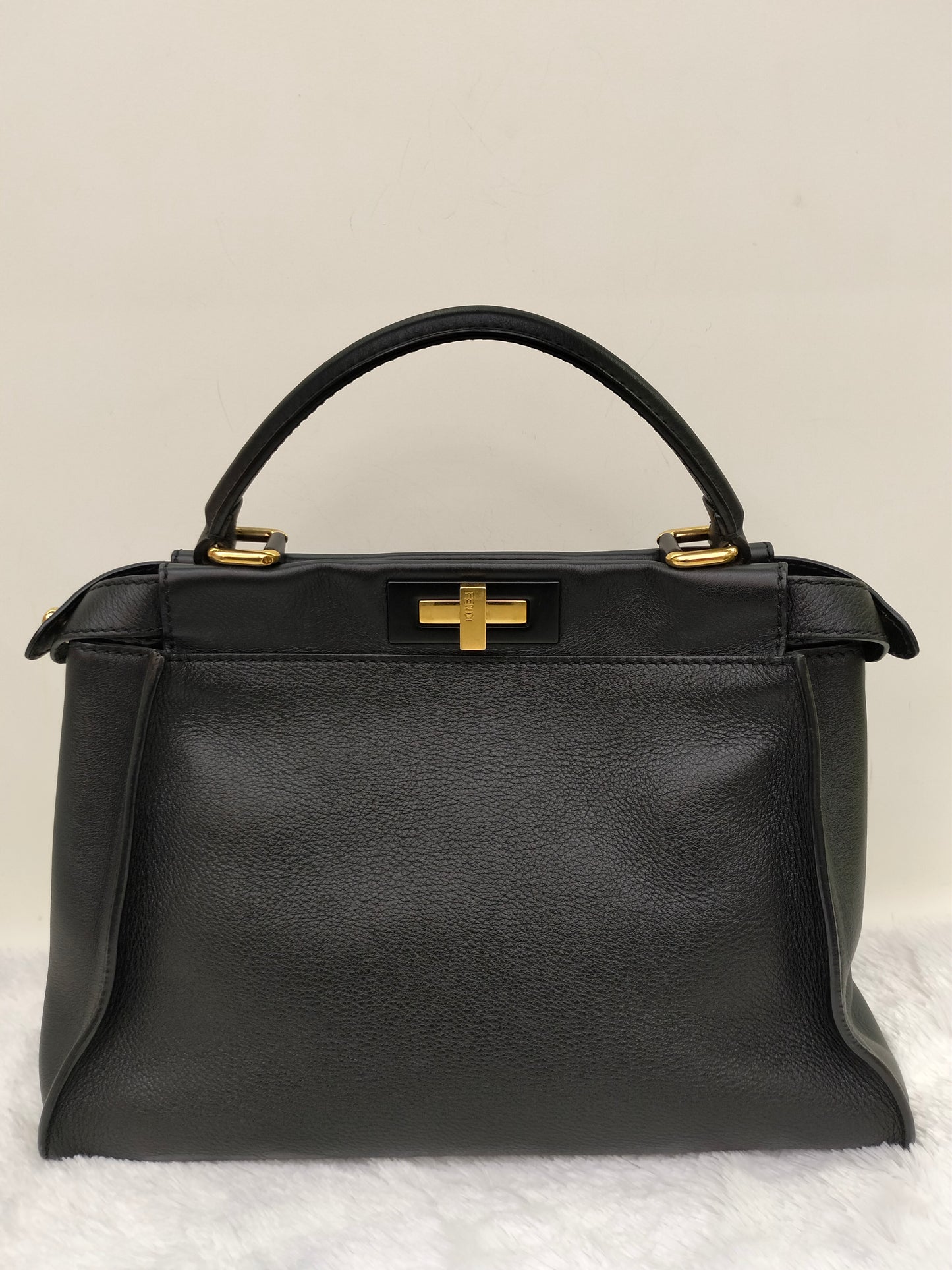 Fendi Peekaboo Reguler Black GHW