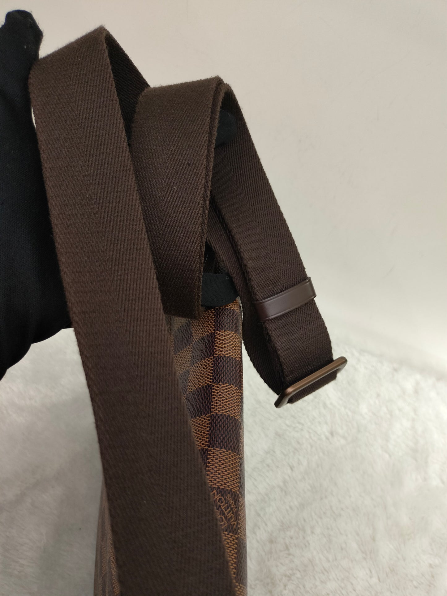 LV District PM Damier