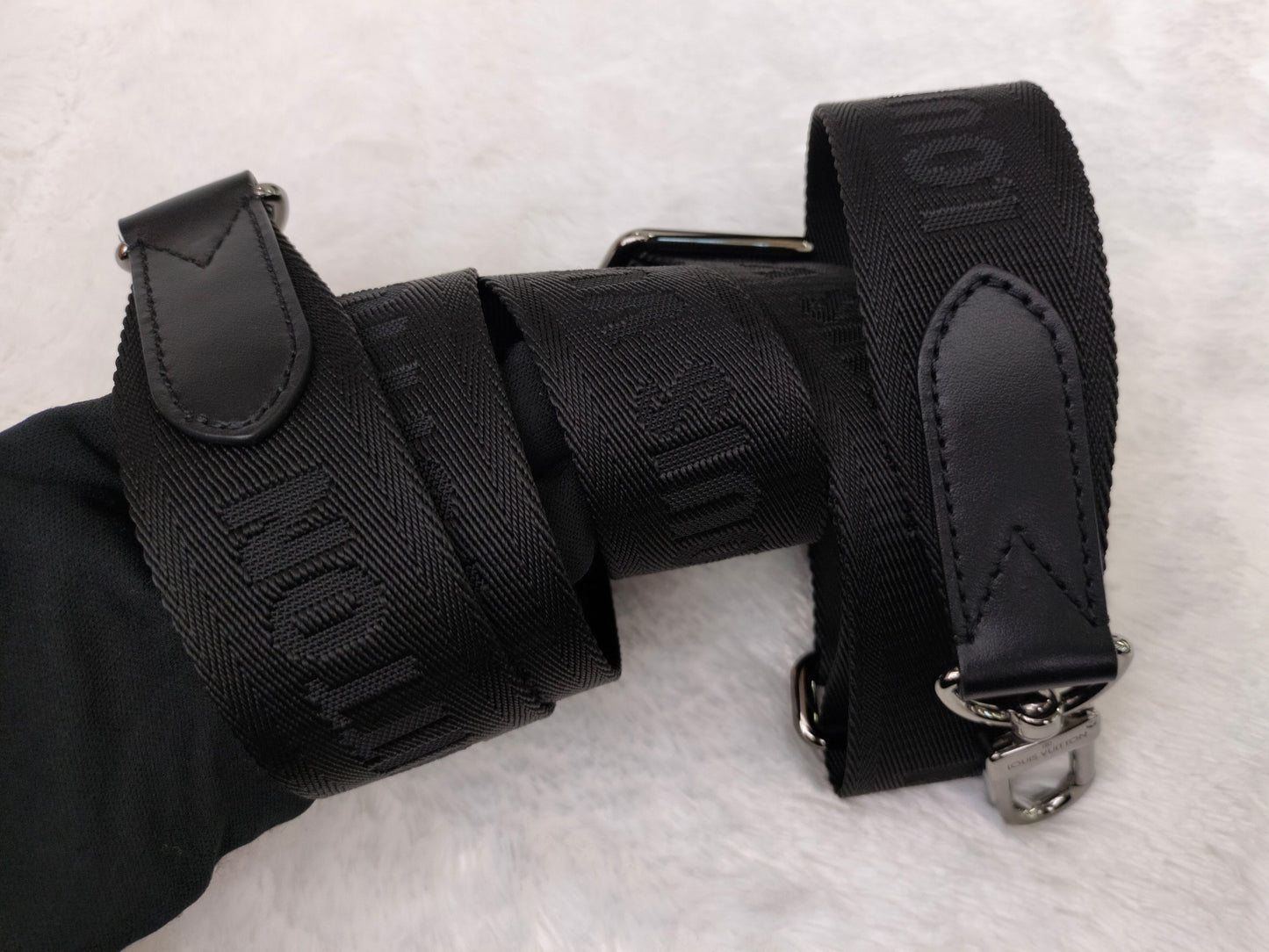 LV City Keepall Monogram Eclipse (CHIP)