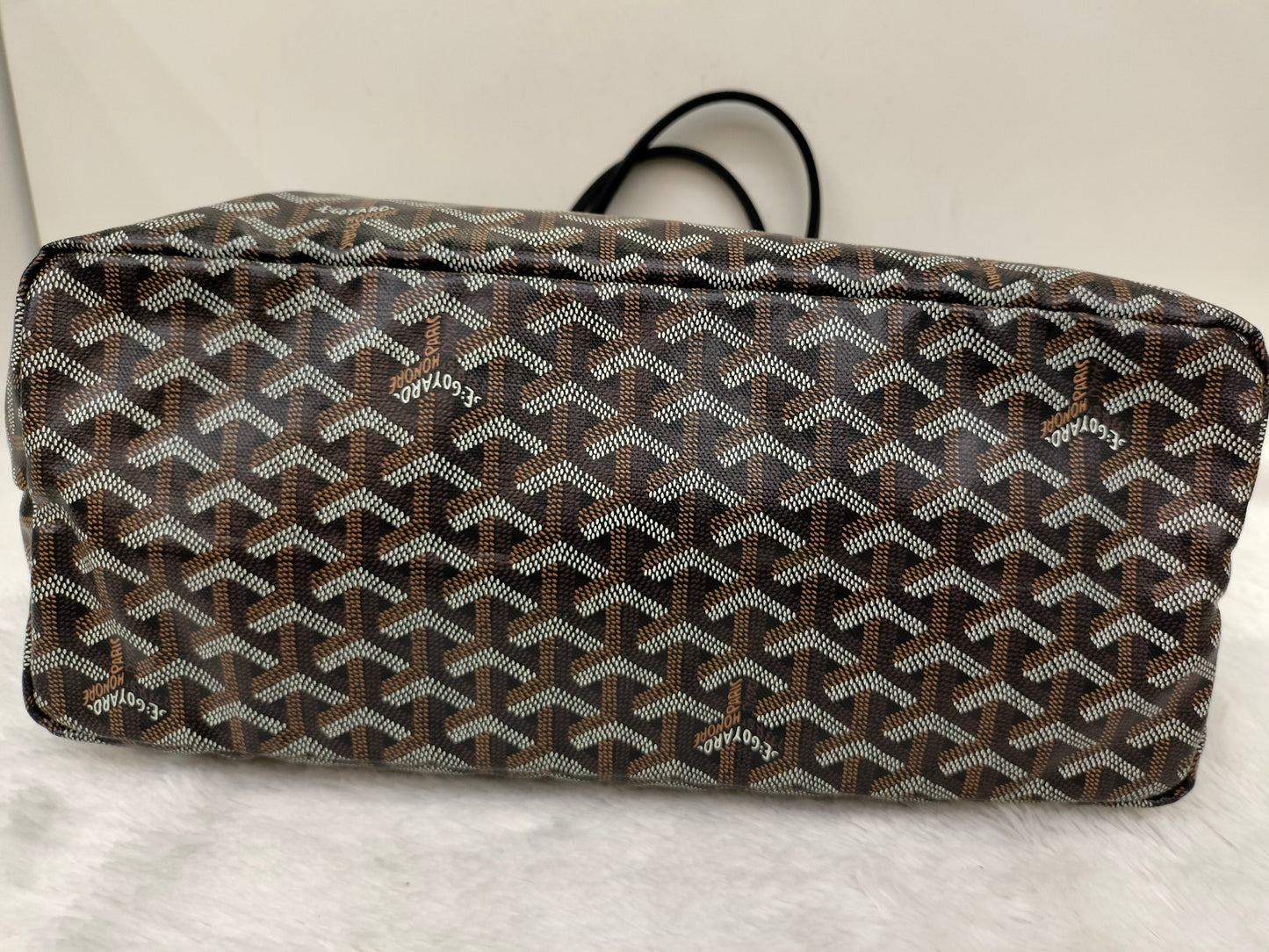 *Neverbeen Used* Goyard St Louis PM Noir 2023