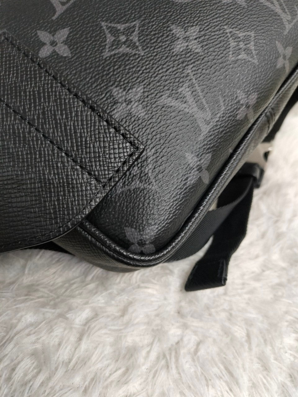 LV Outdoor Bumbag Monogram Taigarama Eclipse 2019