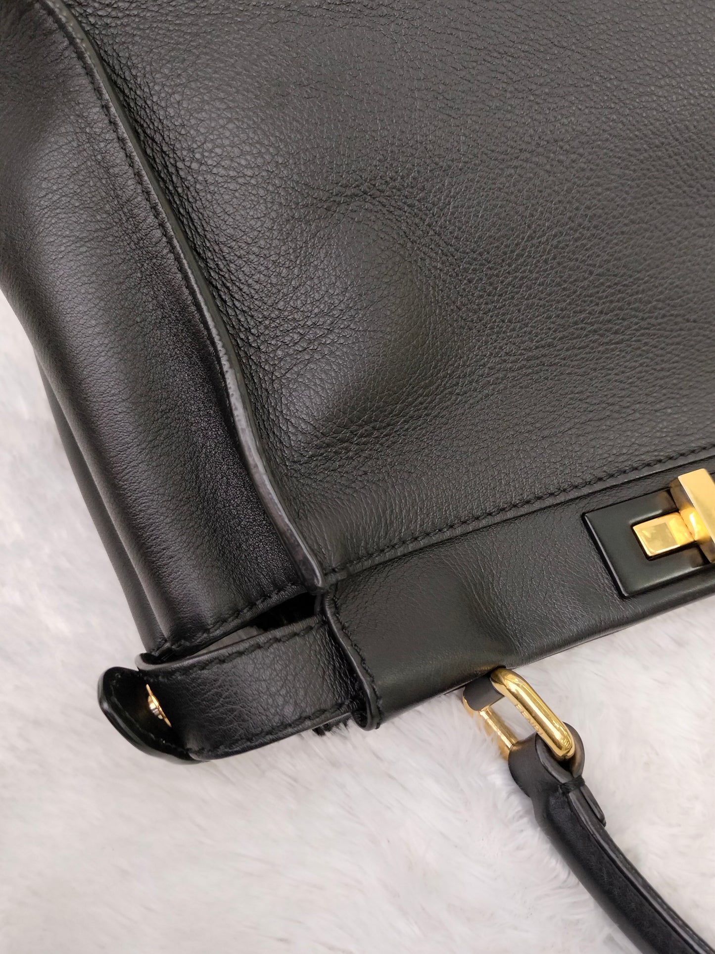 Fendi Peekaboo Reguler Black GHW