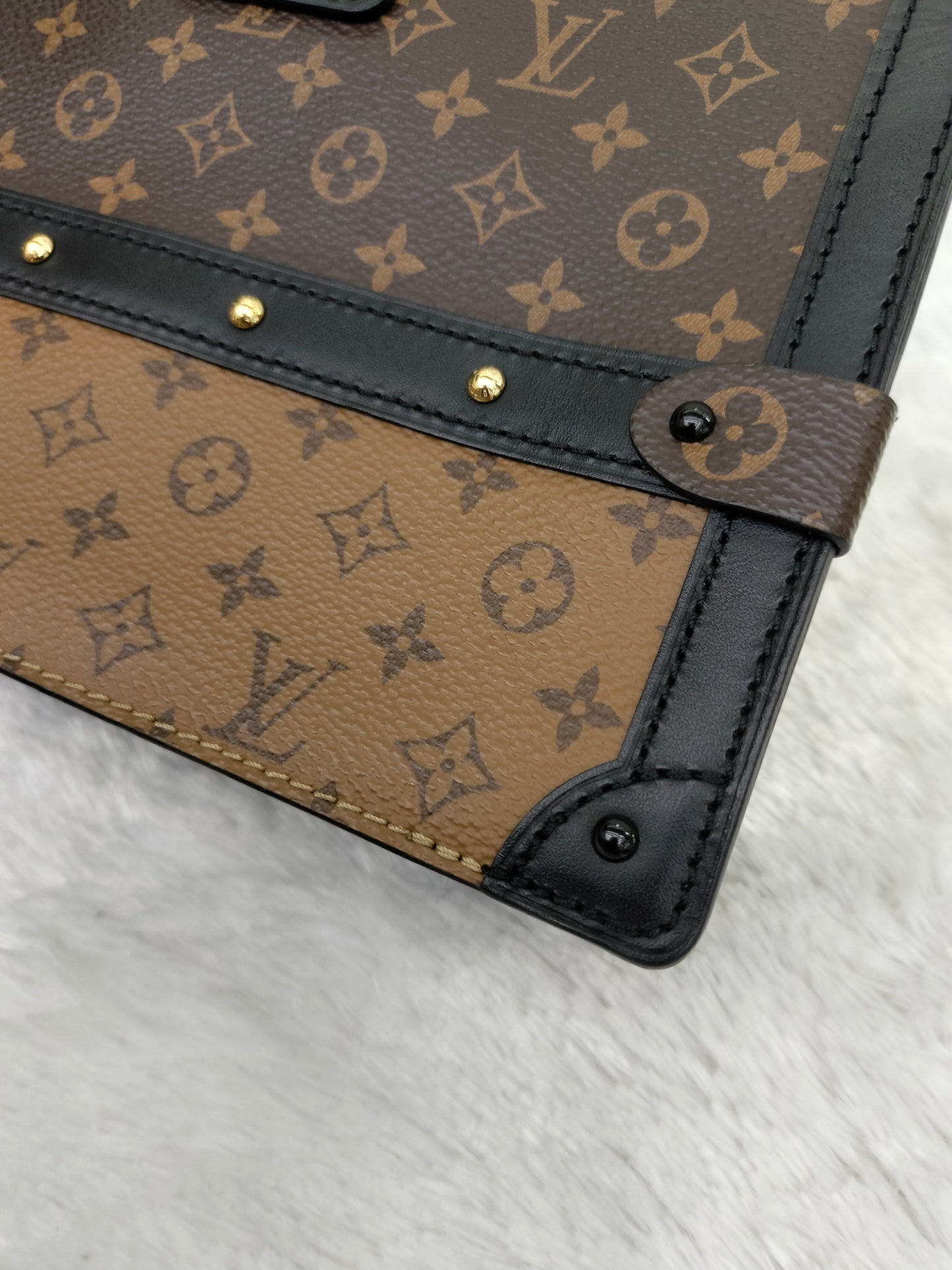 LV Trunk Clutch Monogram Reverse 2018
