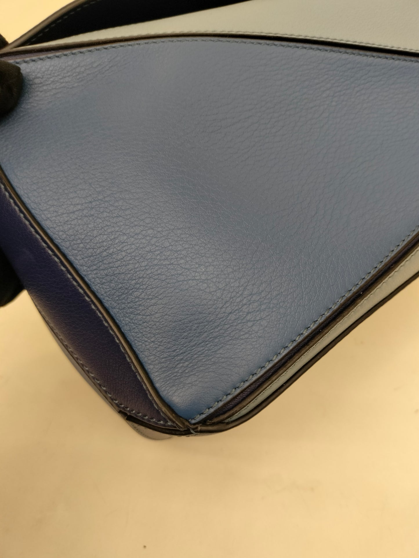 Loewe Puzzle Small 3 colour SHW 2018