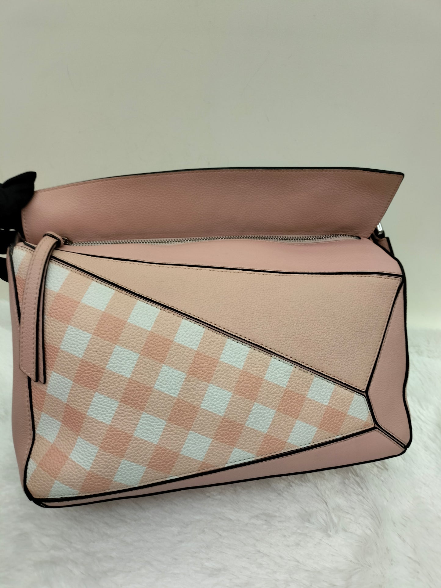 Loewe Puzzle Gingham Medium Pink White SHW 2017