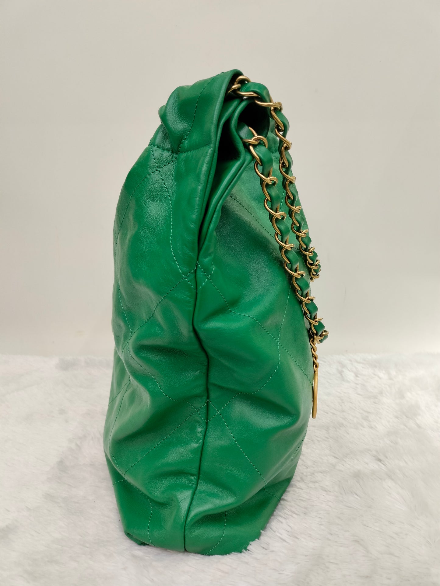 *Neverbeen Used* Chanel C22 Medium Calfskin Green GHW (CHIP)
