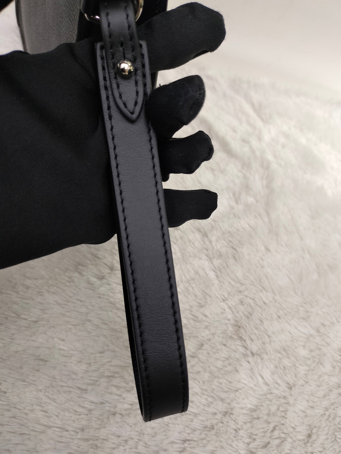 LV Standing Pouch Graphite (CHIP)
