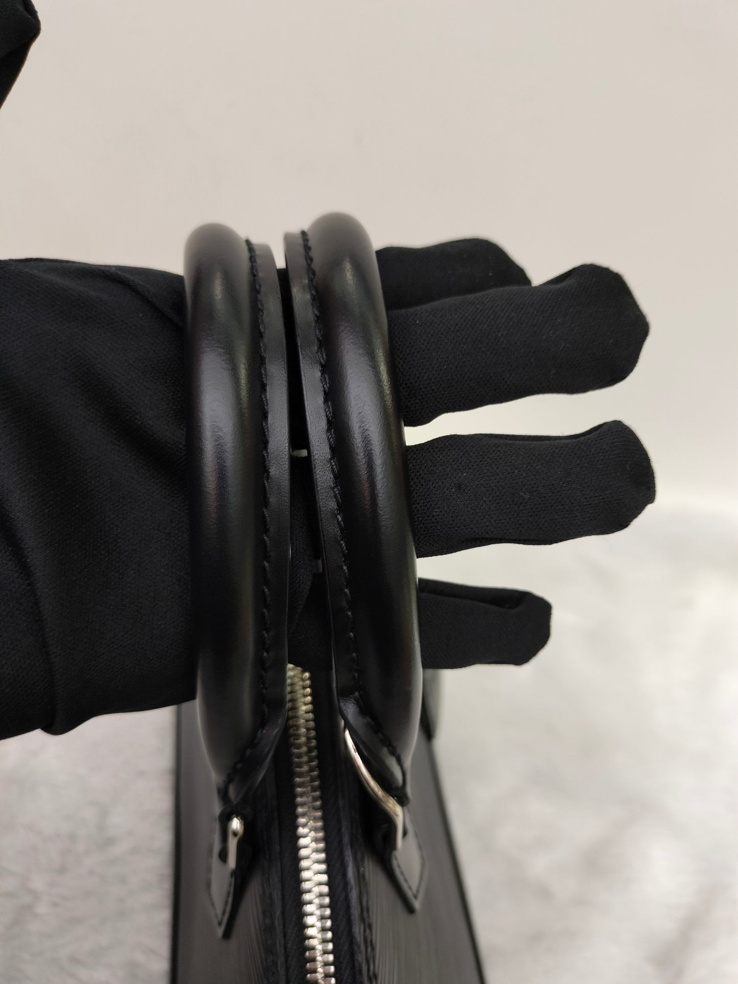 LV Alma BB Epi Noir 2020