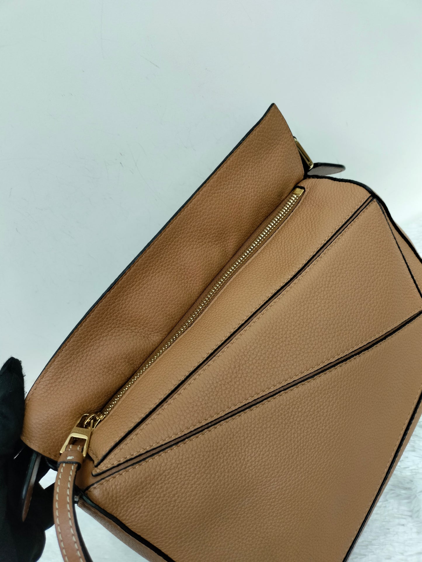 Loewe Puzzle Small Grained Caramel GHW 2020