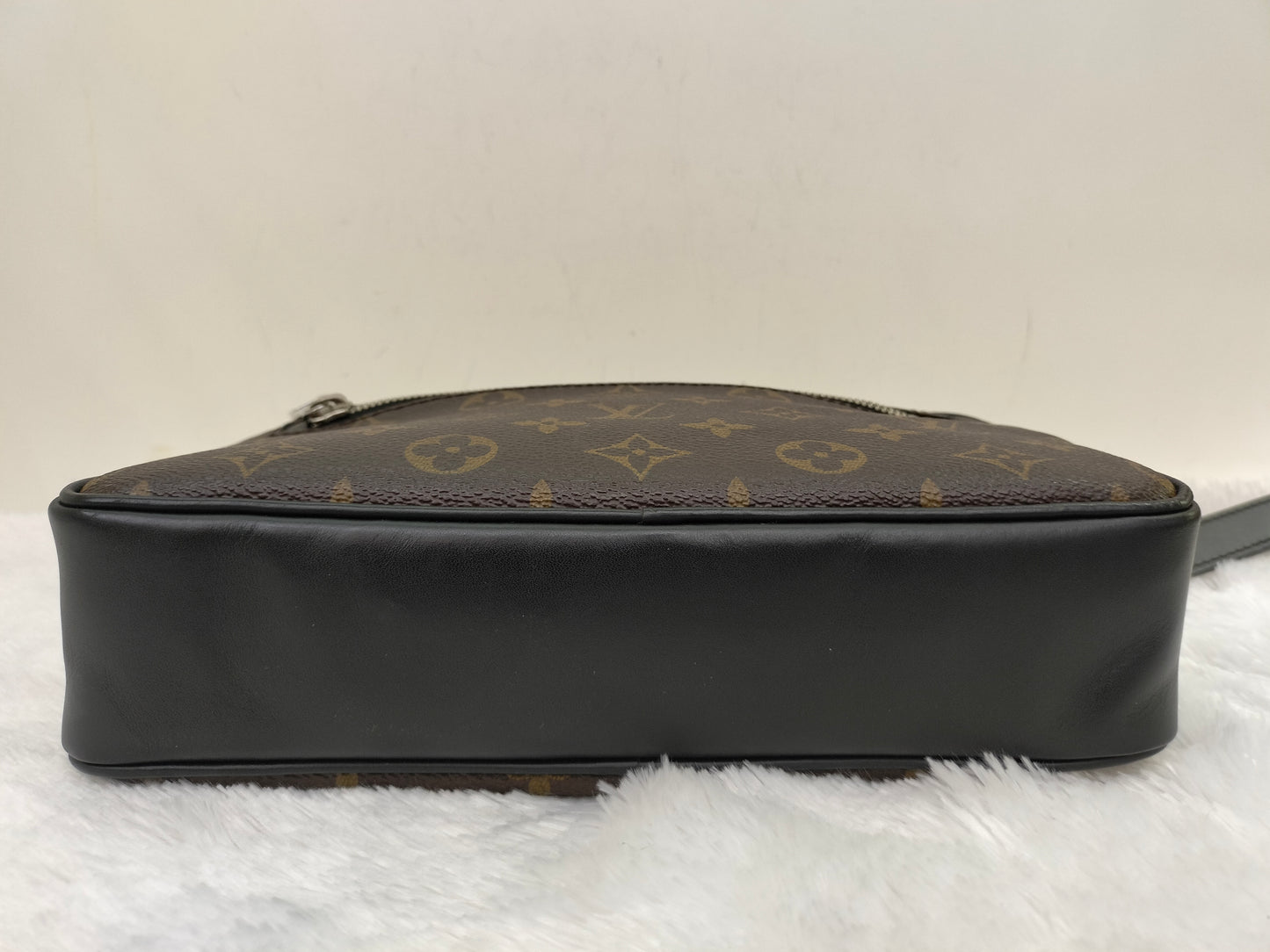 LV Kasai Monogram Macassar 2018