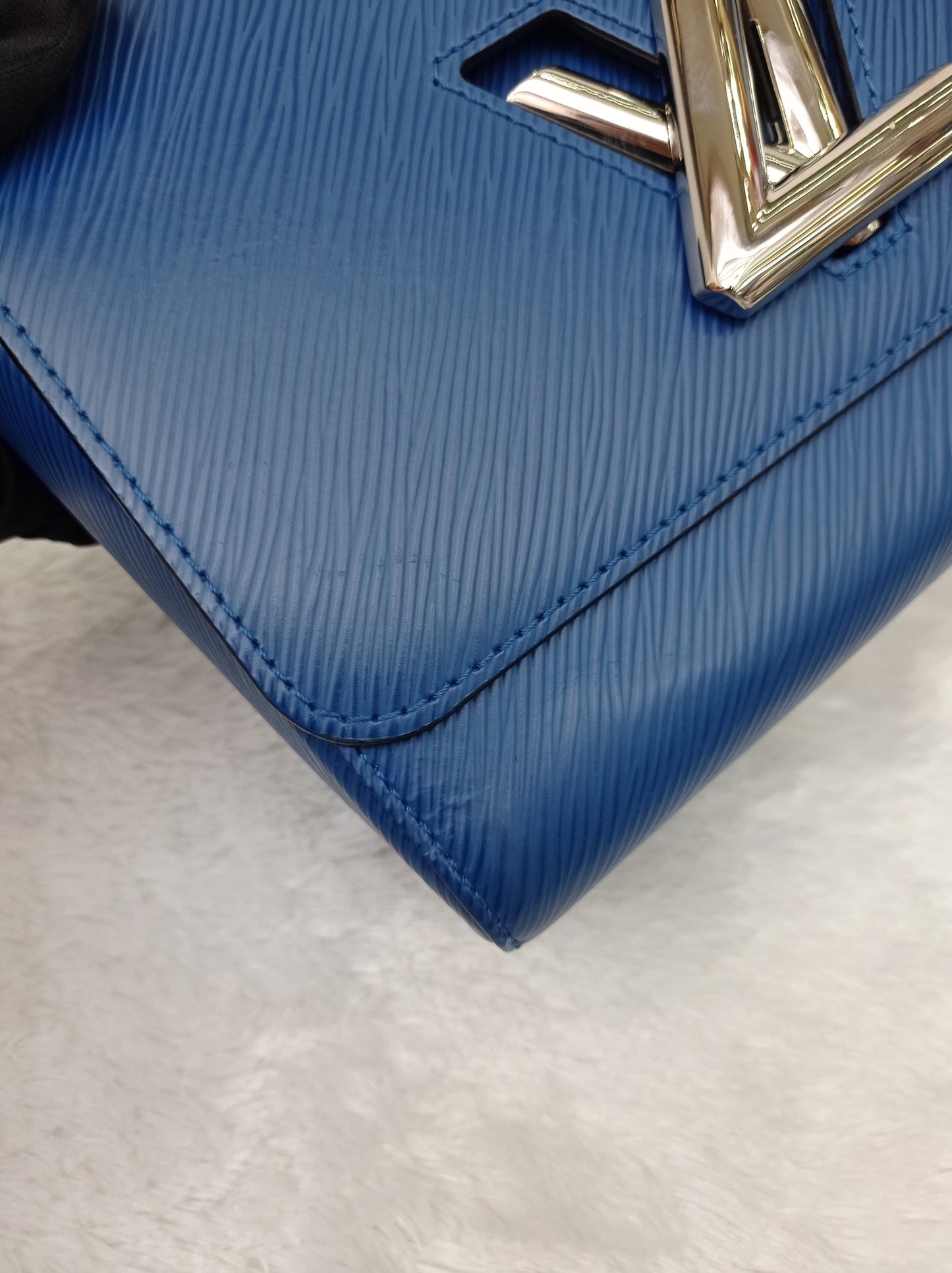 LV Twist MM Epi Braided Bleu Roi Safran Black 2019