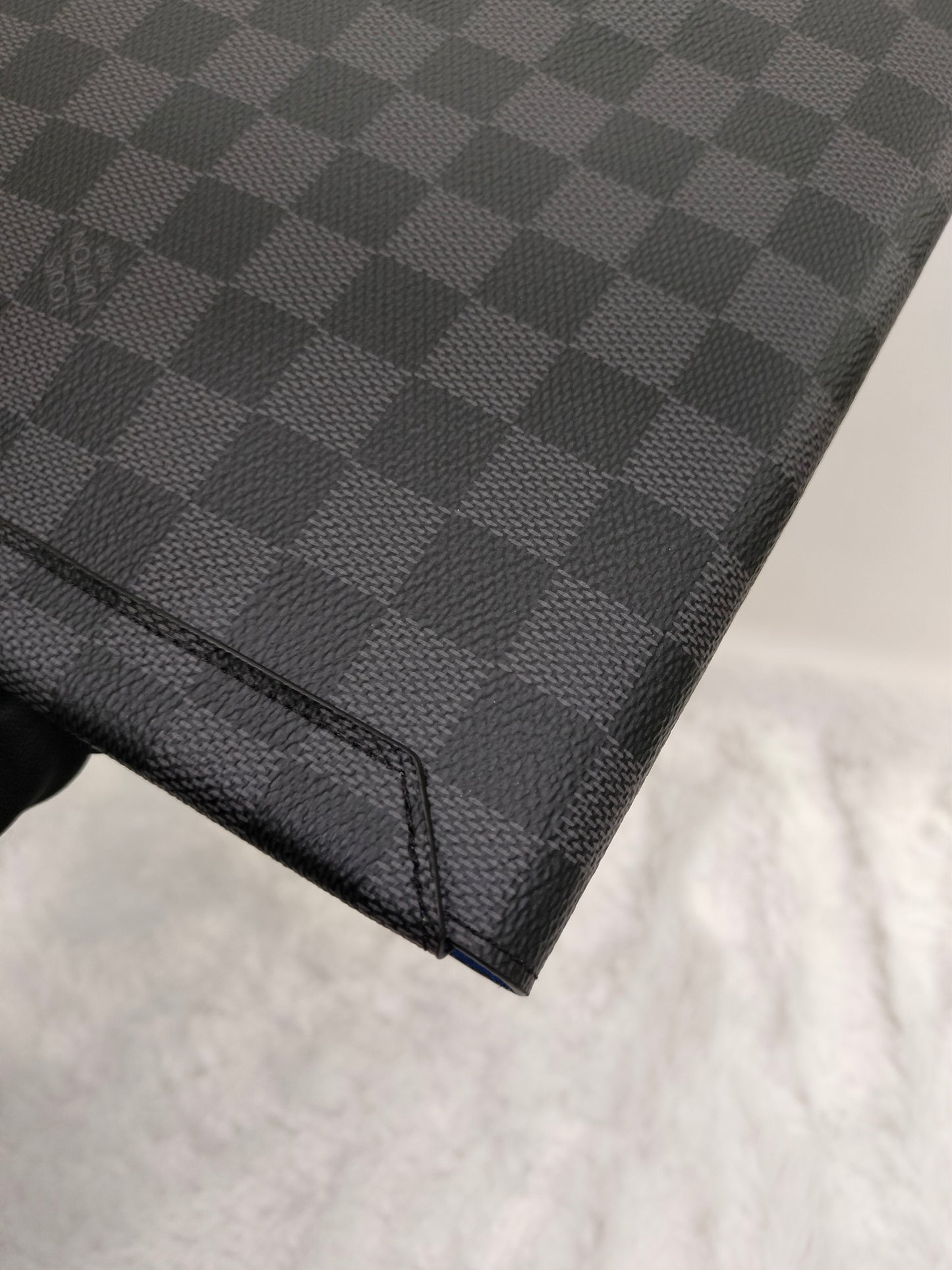 LV Alpha Pochette GM Portofolio Graphite