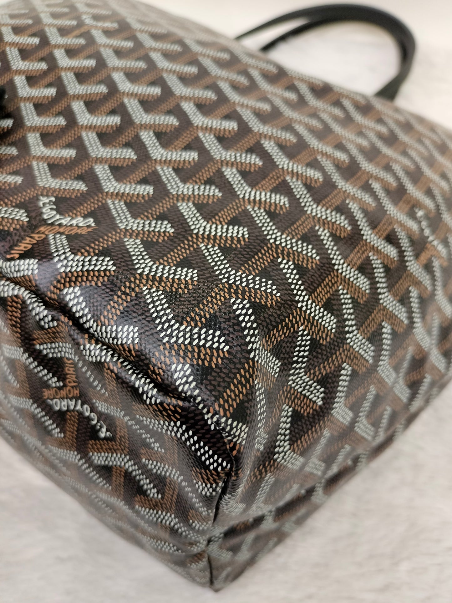 *Neverbeen Used* Goyard St Louis PM Noir 2023