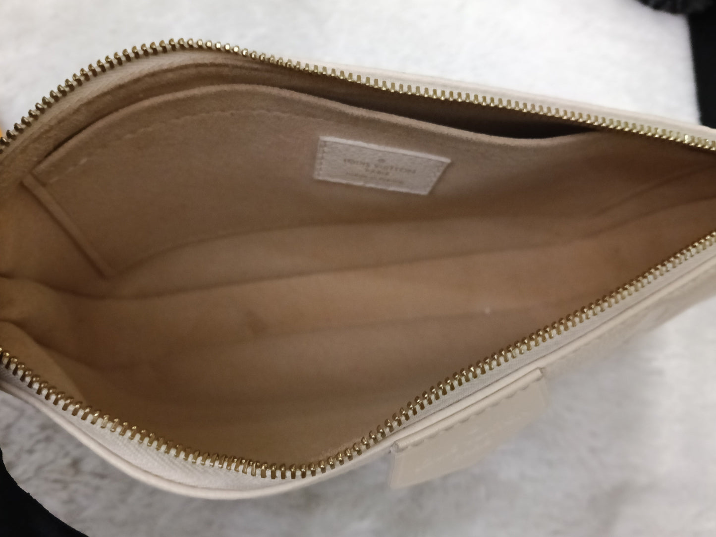 LV Multi Pochette Accecories NV Monogram Empreinte Creme Beige (CHIP)