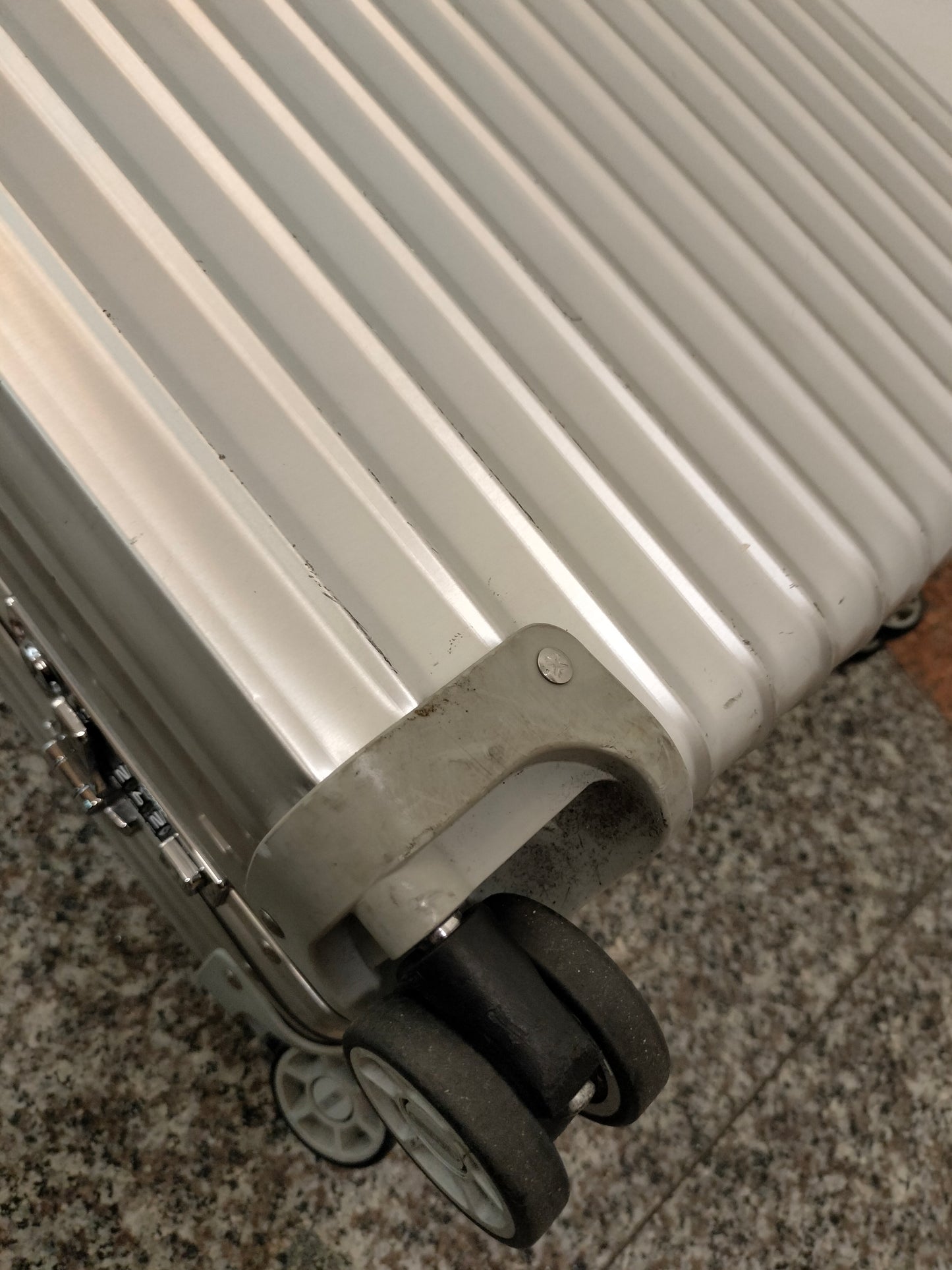 Rimowa Cabin Aluminium Silver 2017