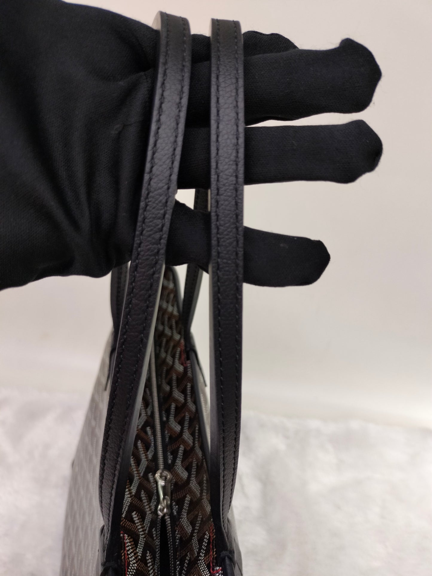 *Excellent Condition* Goyard Artois PM Noir 2024