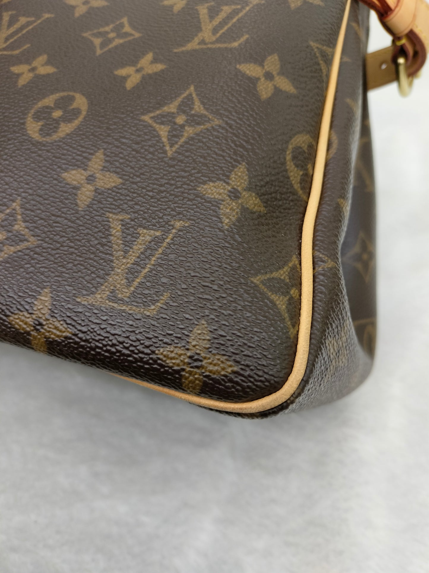 *Good Condition*
LV Batignoles PM Monogram