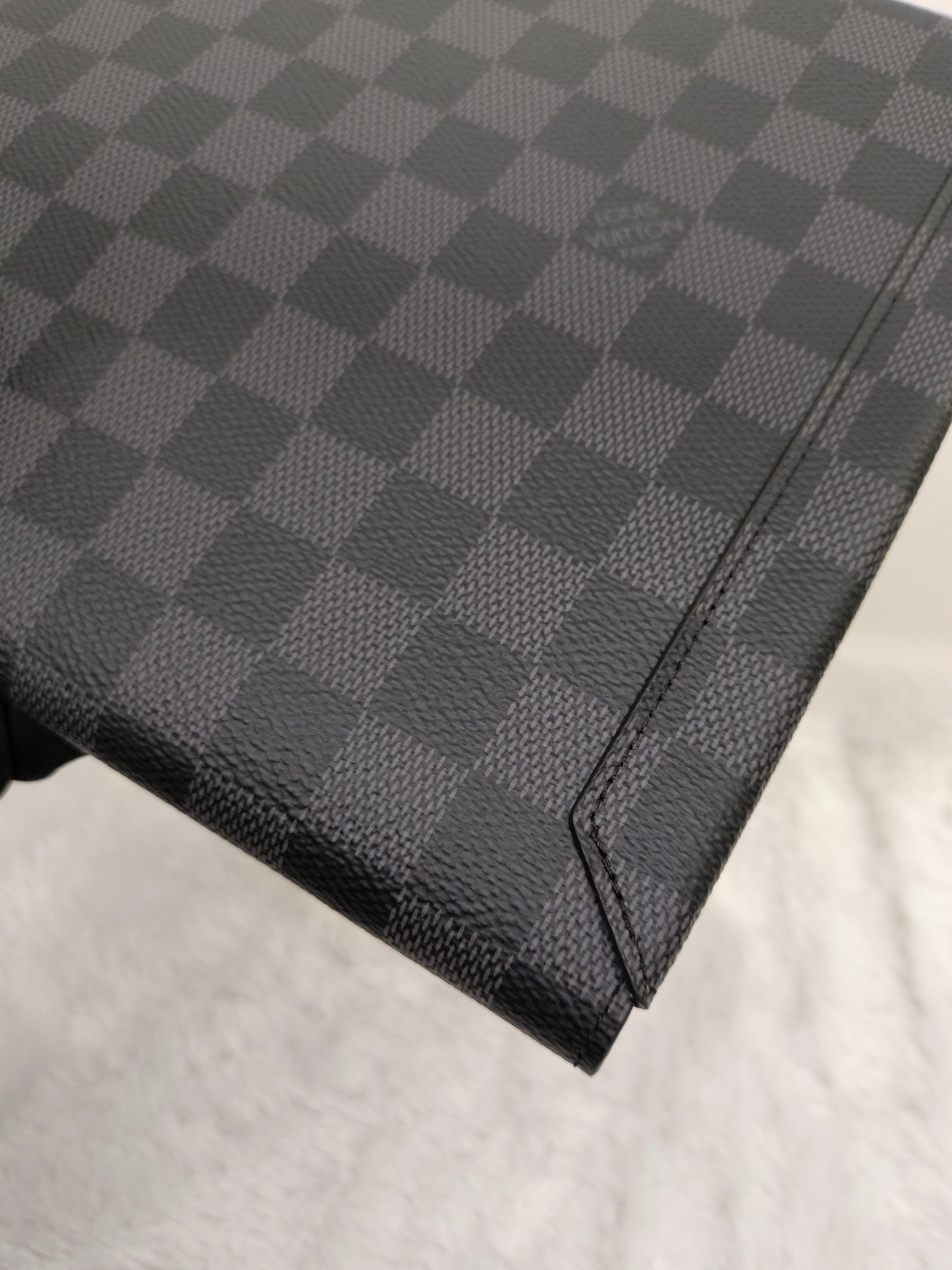 LV Alpha Pochette GM Portofolio Graphite