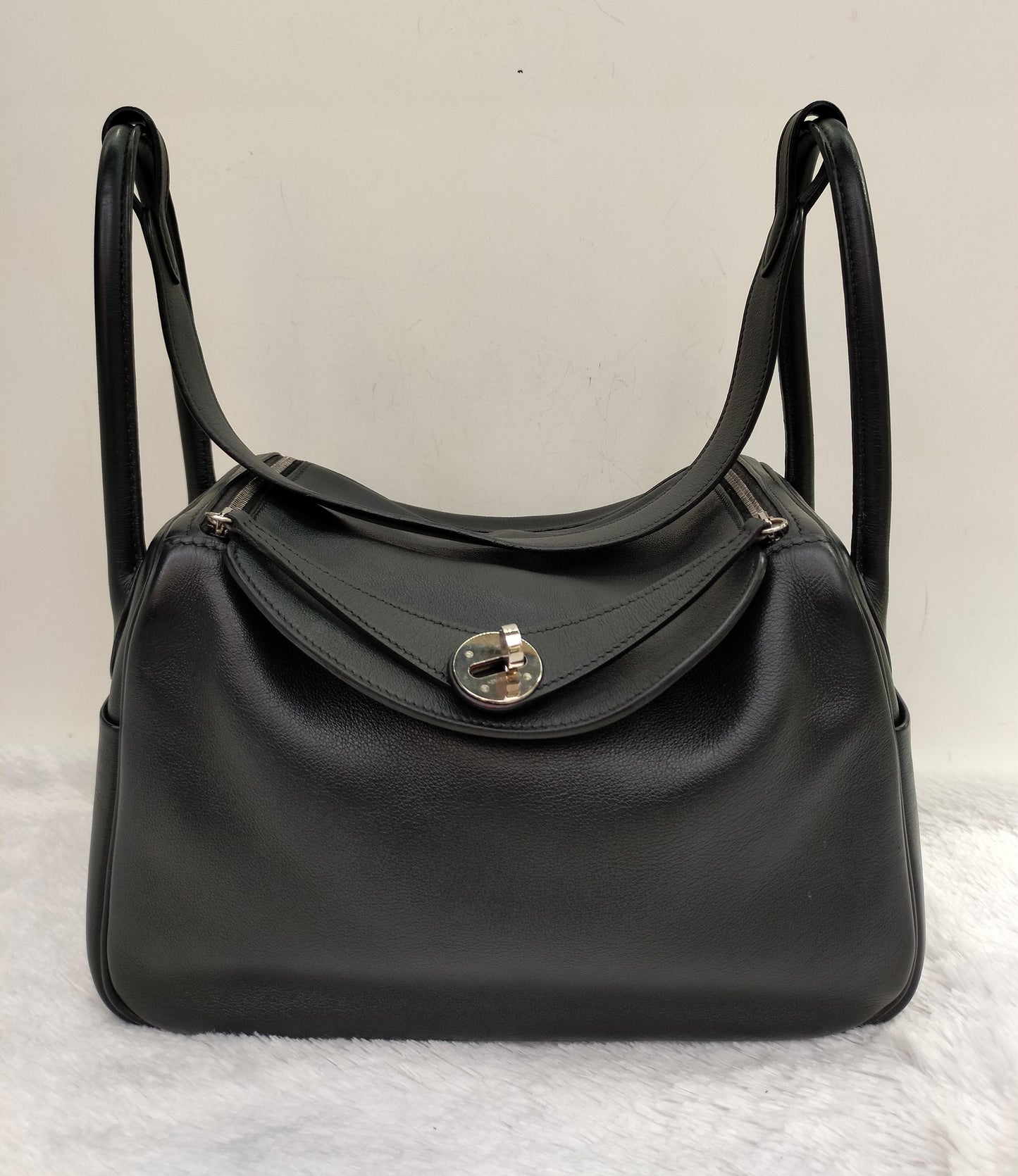 Lindy 26 Swift Black PHW #P square