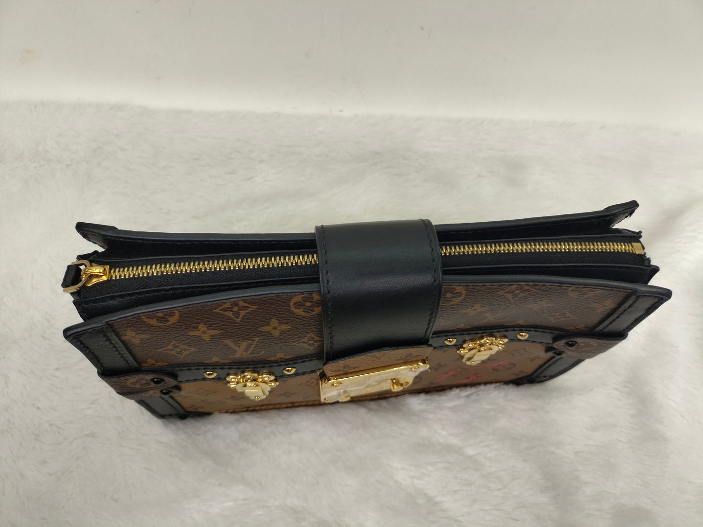 LV Trunk Clutch Monogram Reverse 2018