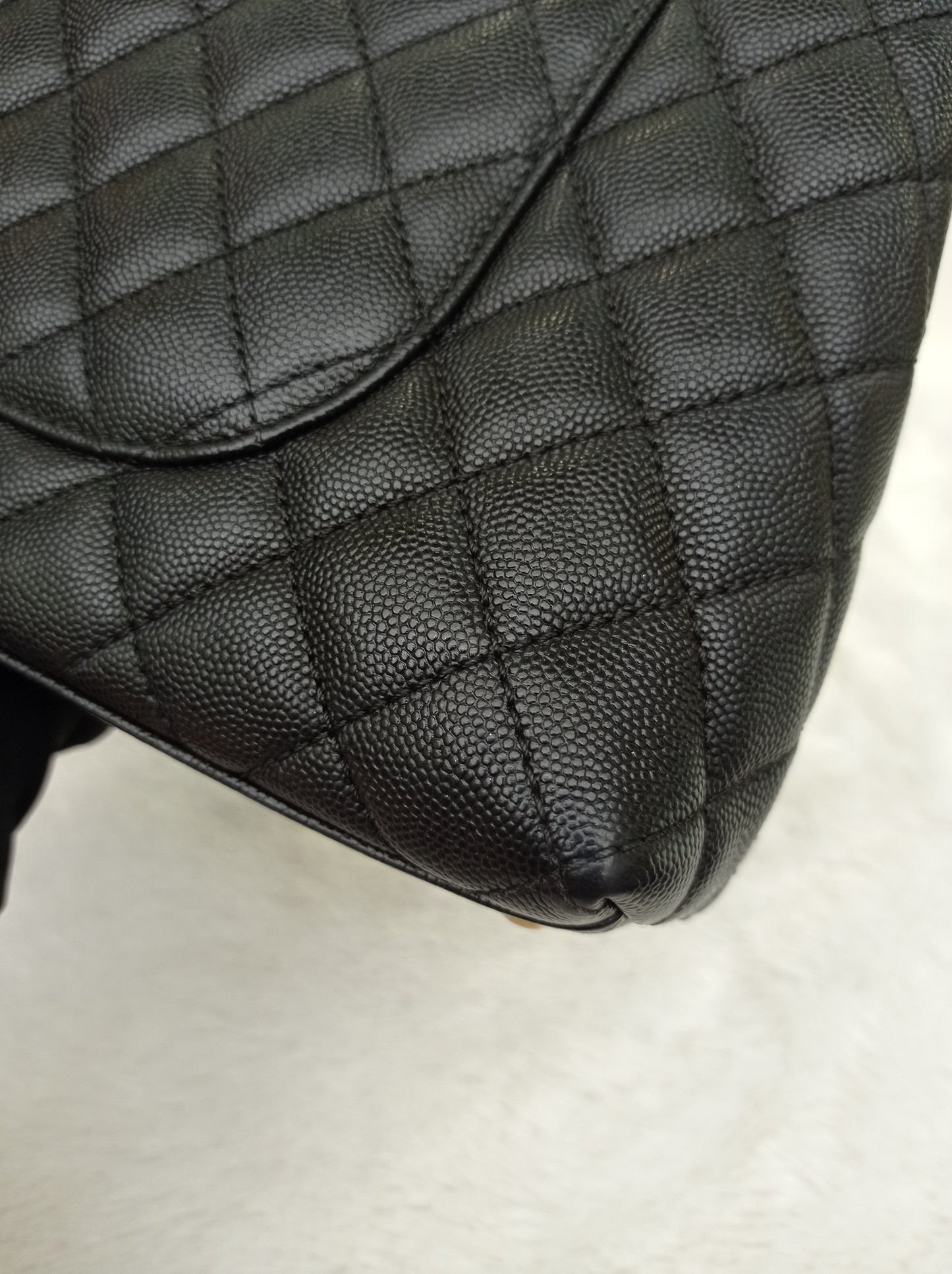 Chanel Coco Handle Medium Caviar Black GHW #25