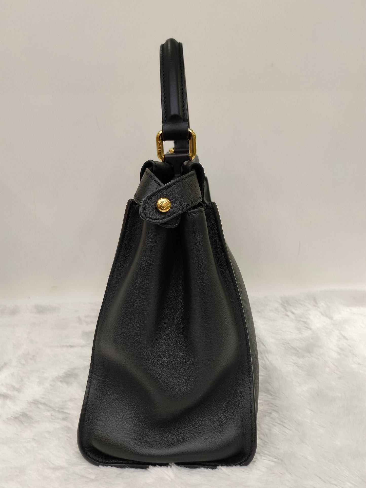 Fendi Peekaboo Reguler Black GHW