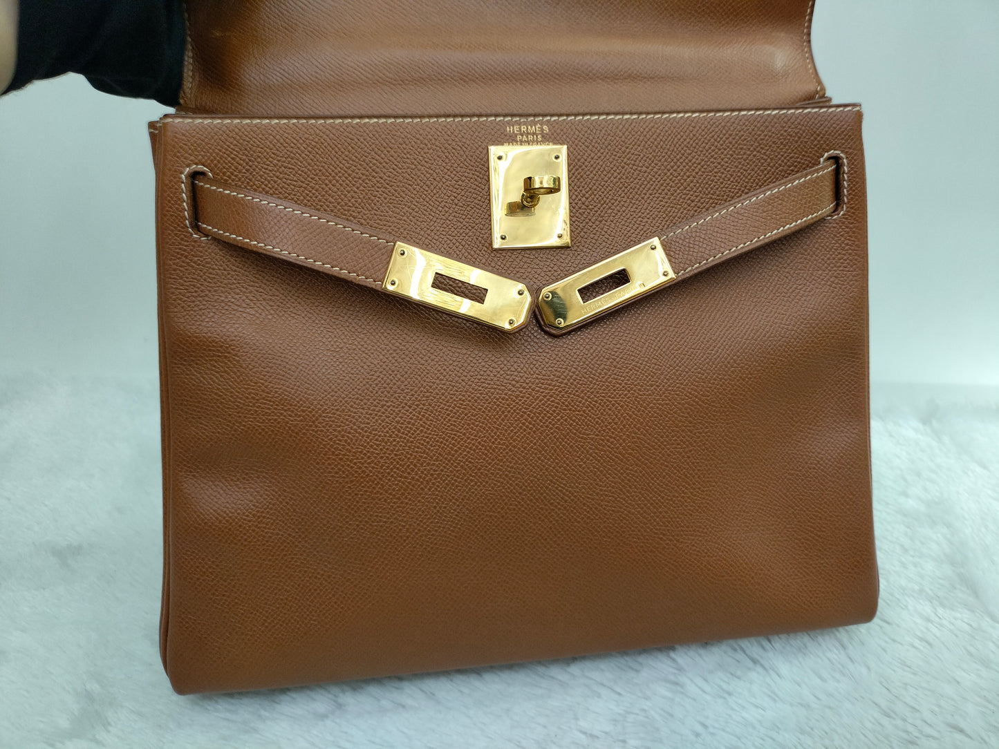 K28 Epsom Gold GHW #V circle