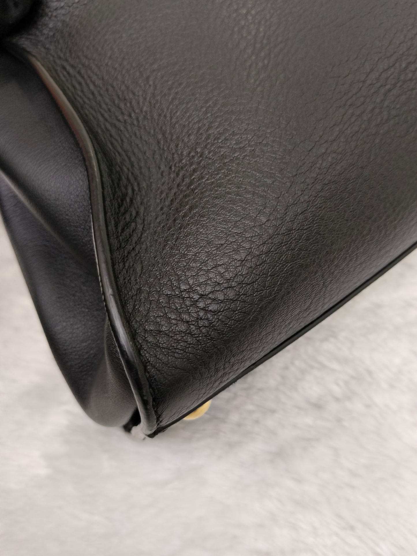 Fendi Peekaboo Reguler Black GHW