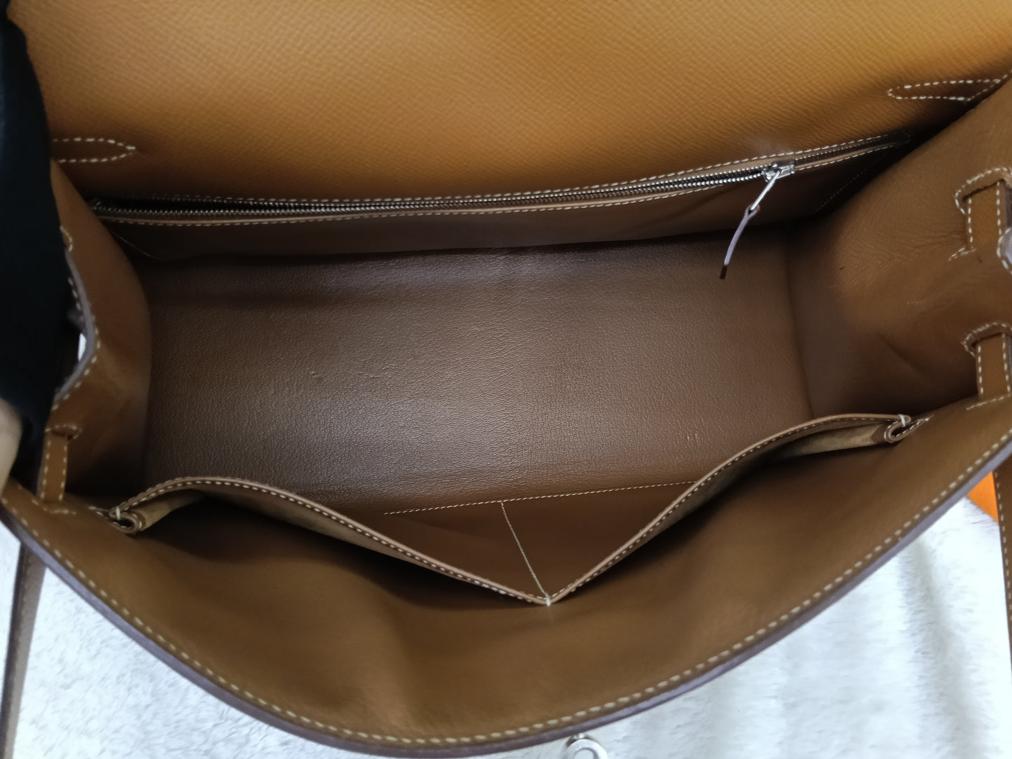 K35 Epsom Sellier Gold PHW #J square
