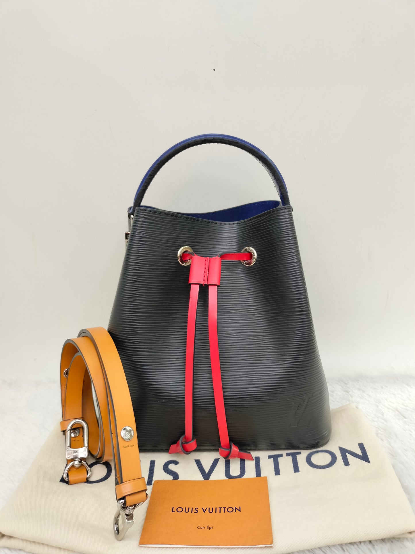 LV Neo Noe BB Epi Black Red Blue Safran 2019
