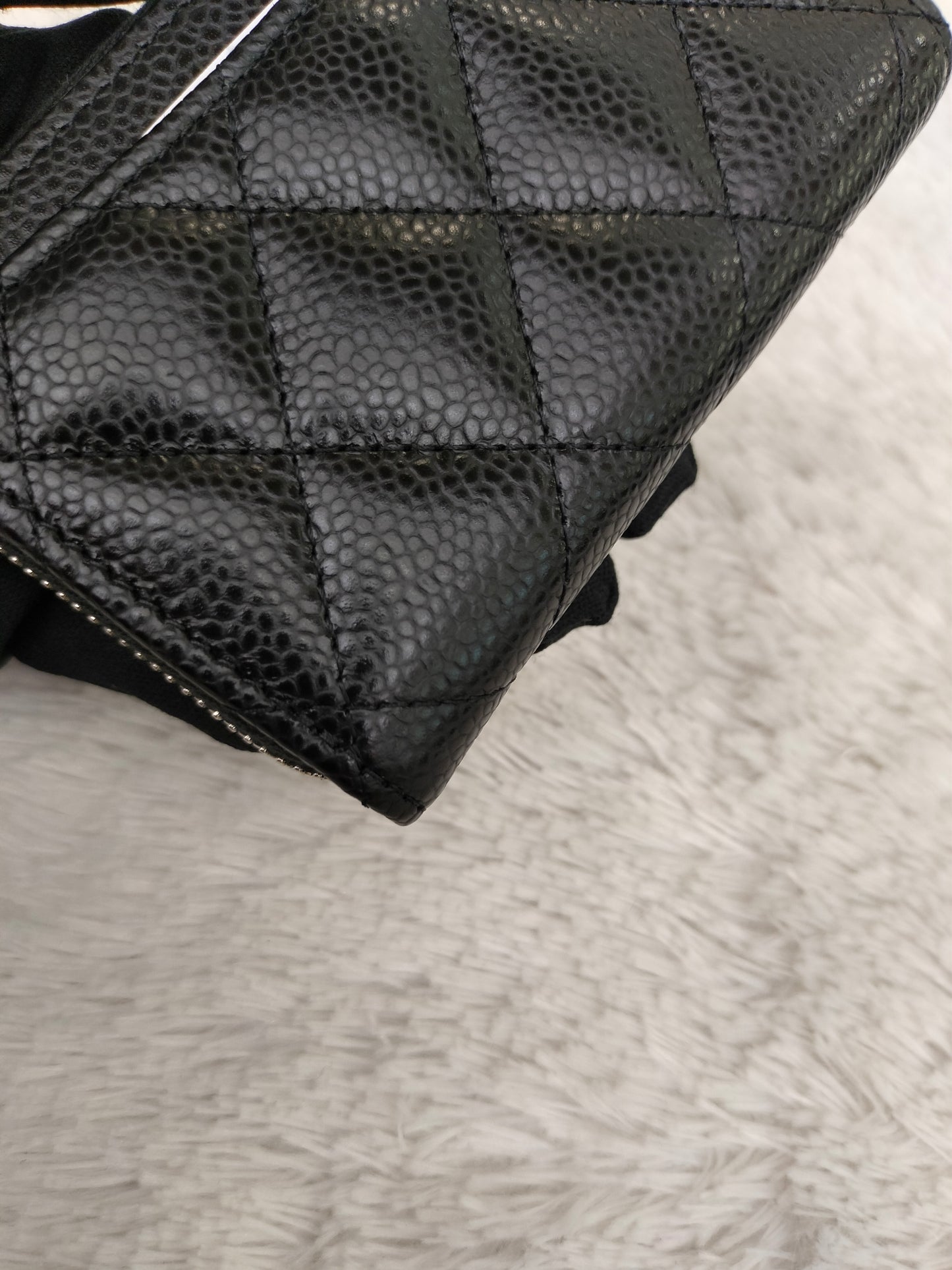 *NEW* Chanel Zippy Card Holder Caviar Black SHW (CHIP)
