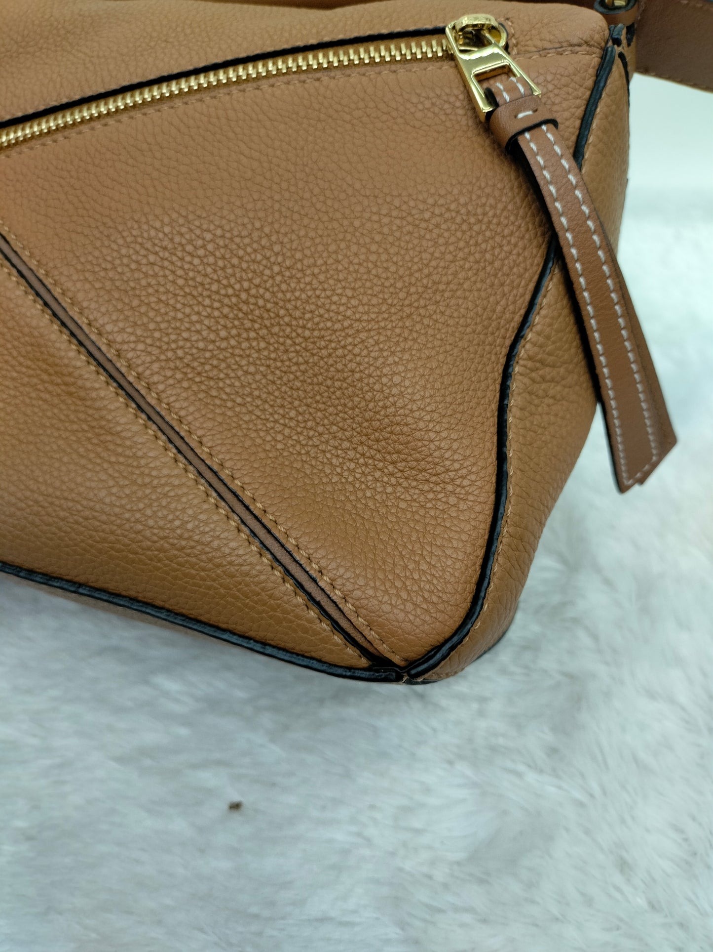 Loewe Puzzle Small Grained Caramel GHW 2020