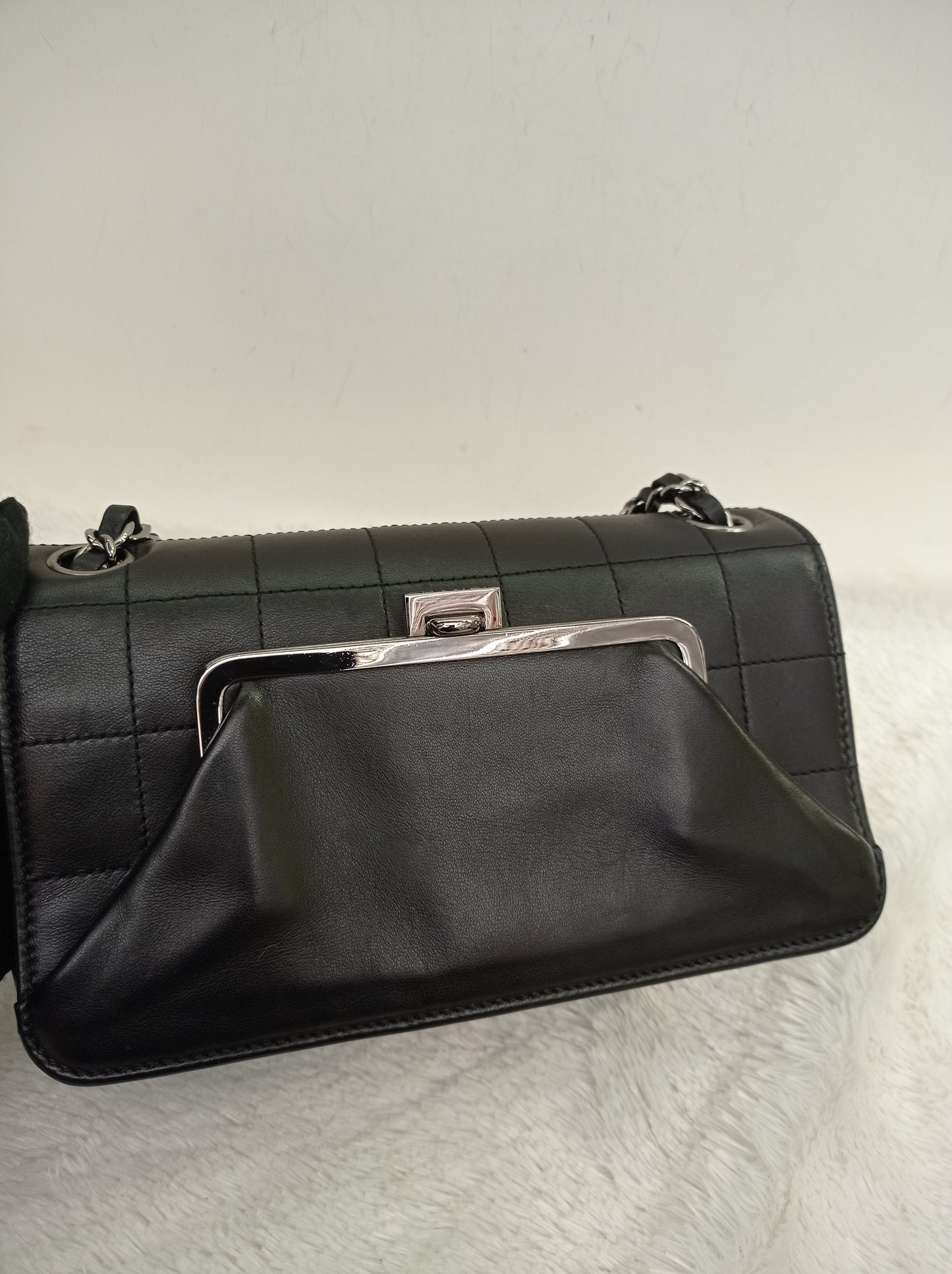 Chanel Small Flap Kiss Lock Lamb Black SHW #10