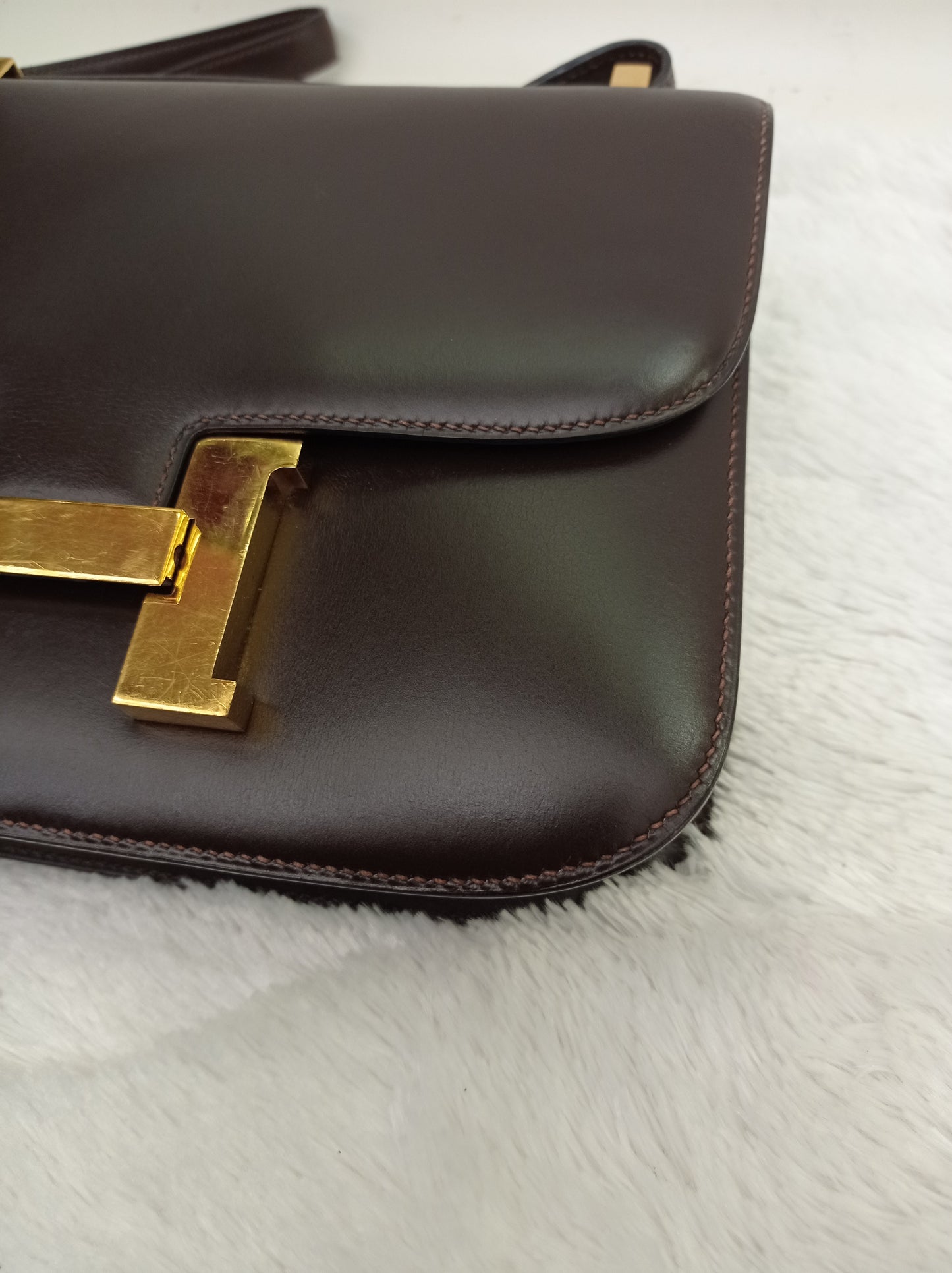 Constance 23 Box Brown Vintage GHW #G circle