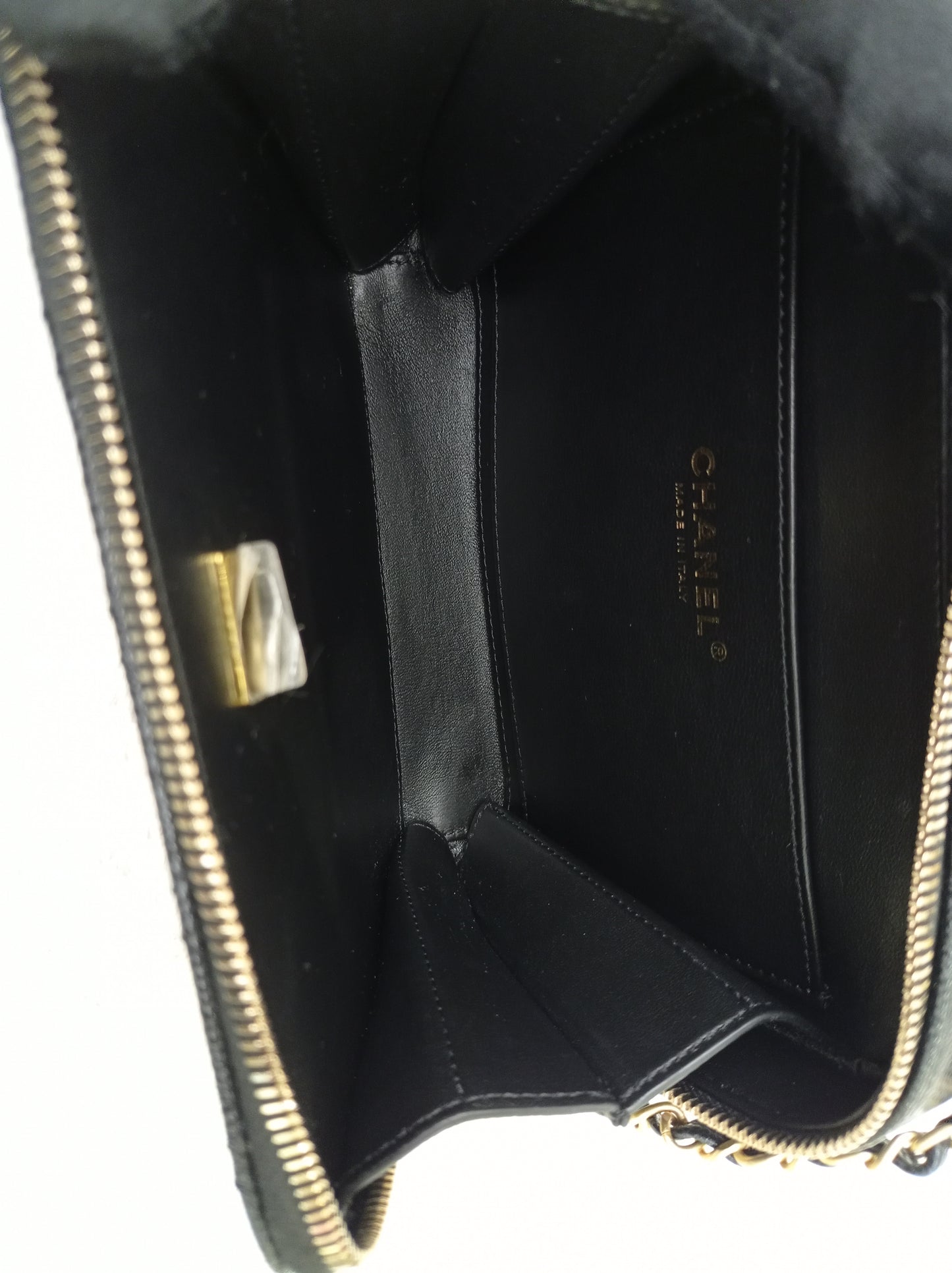 *Neverbeen Used* Chanel Pick Me Up Vanity Case Small Caviar Black GHW (CHIP)