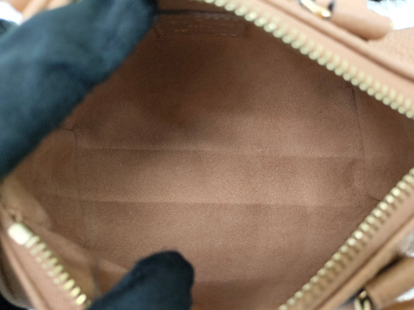 LV Nano Speedy Monogram Empreinte Arizona Creme (CHIP)