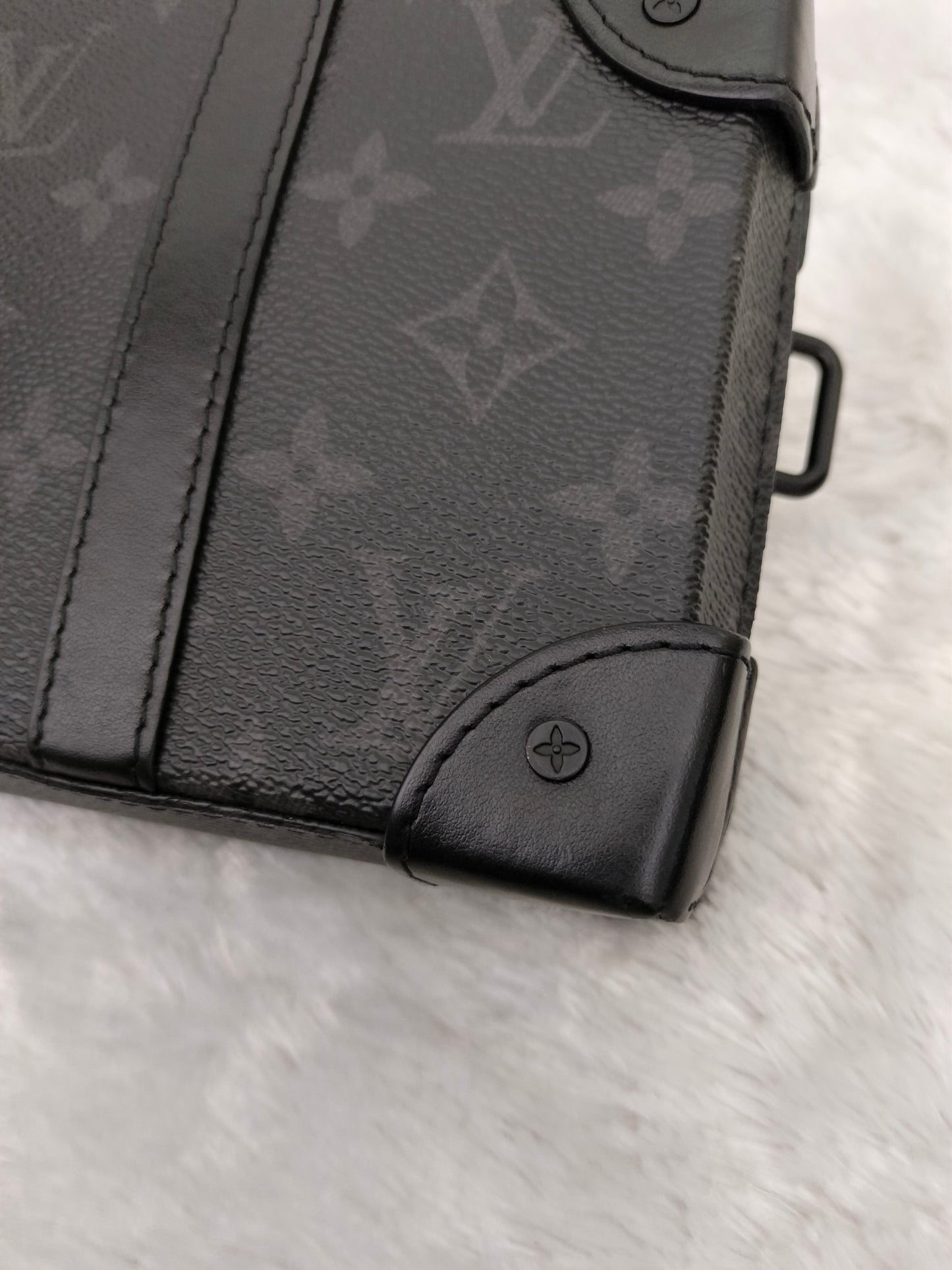 LV Soft Trunk Wallet Monogram Eclipse (CHIP)