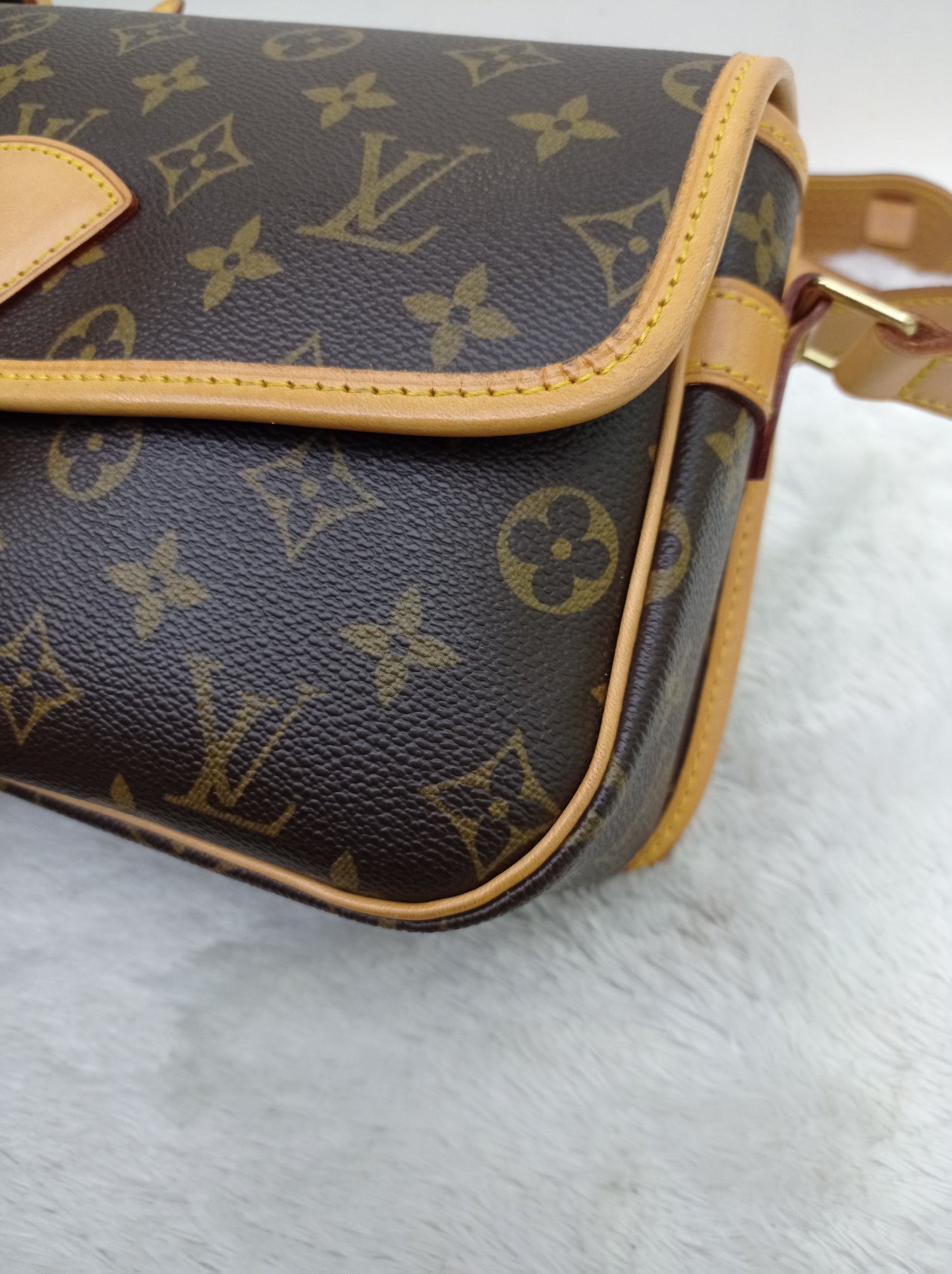 LV Sologne Shoulder Monogram