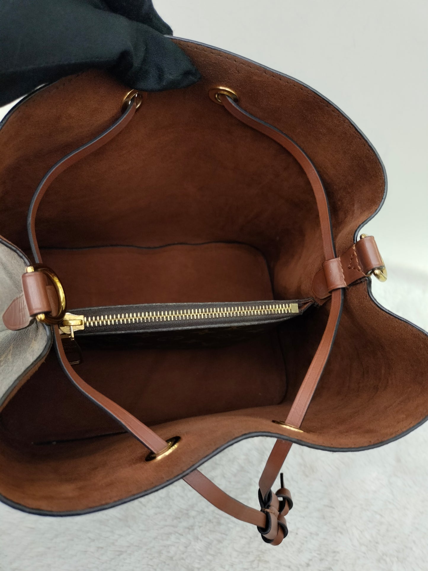 LV Neo Noe MM Monogram Caramel (CHIP)