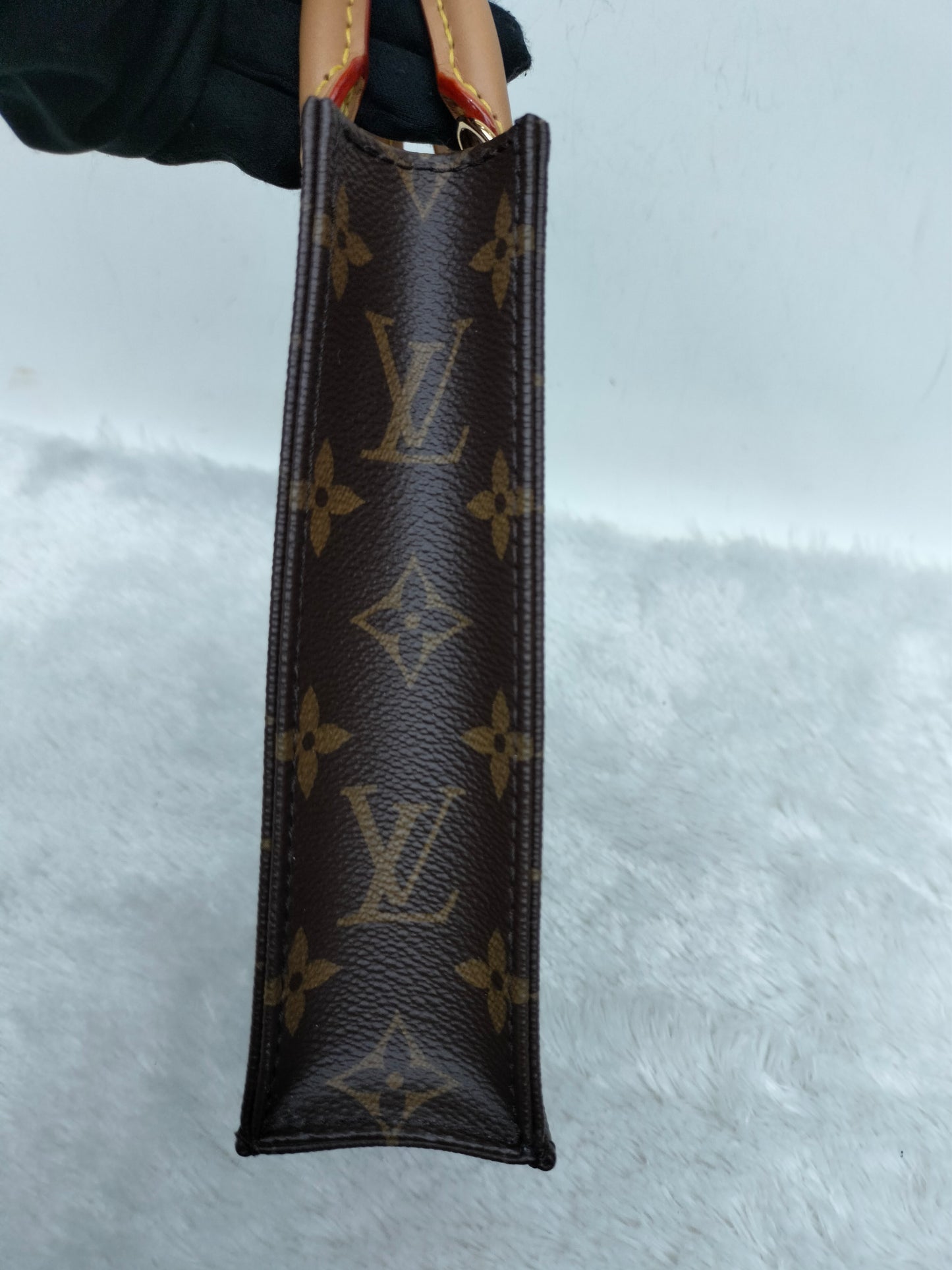 LV Petit Sac Plat Monogram 2021 (CHIP)