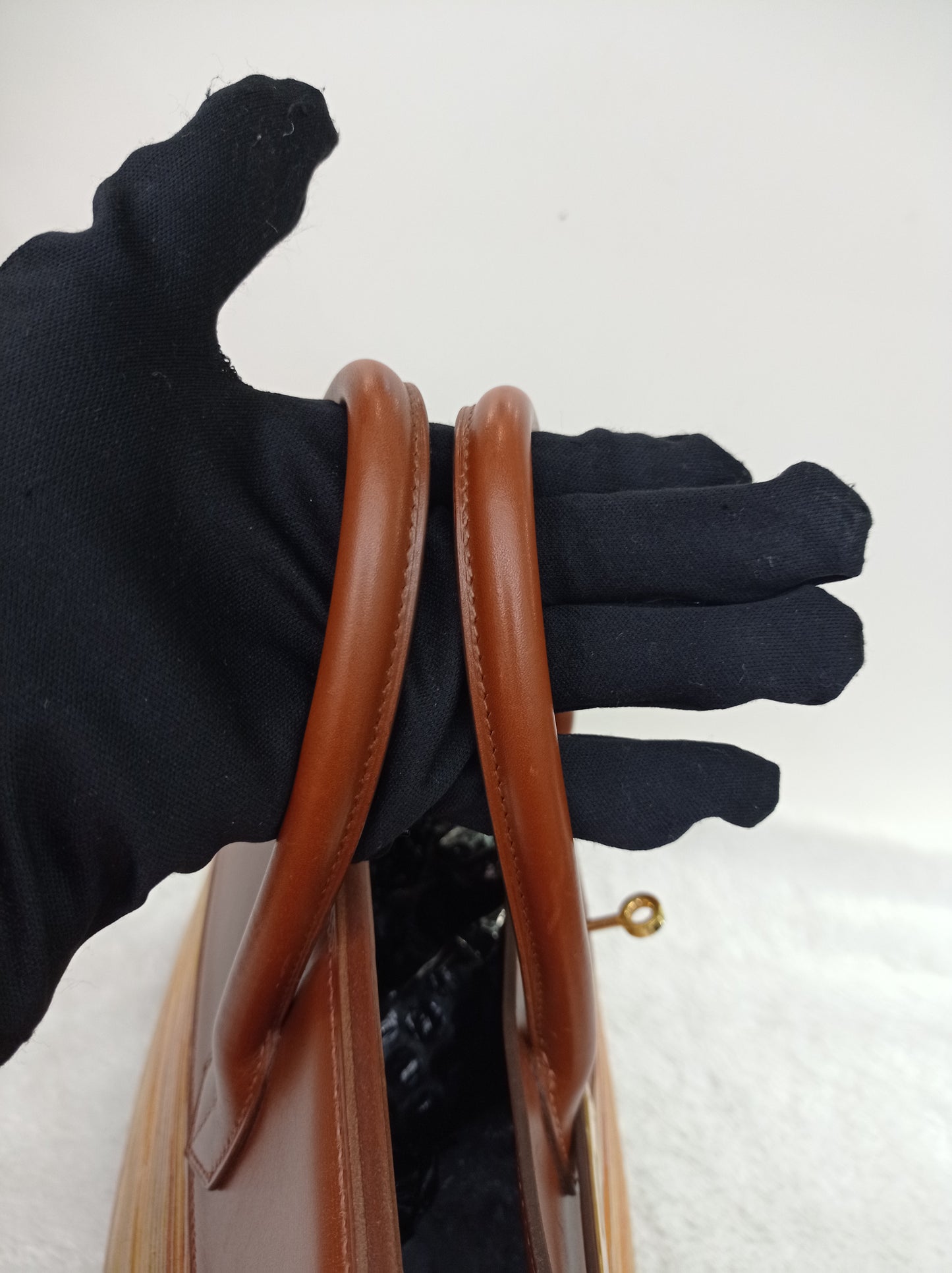 B32 Hac Vibrato Tadelac Gold GHW #F square