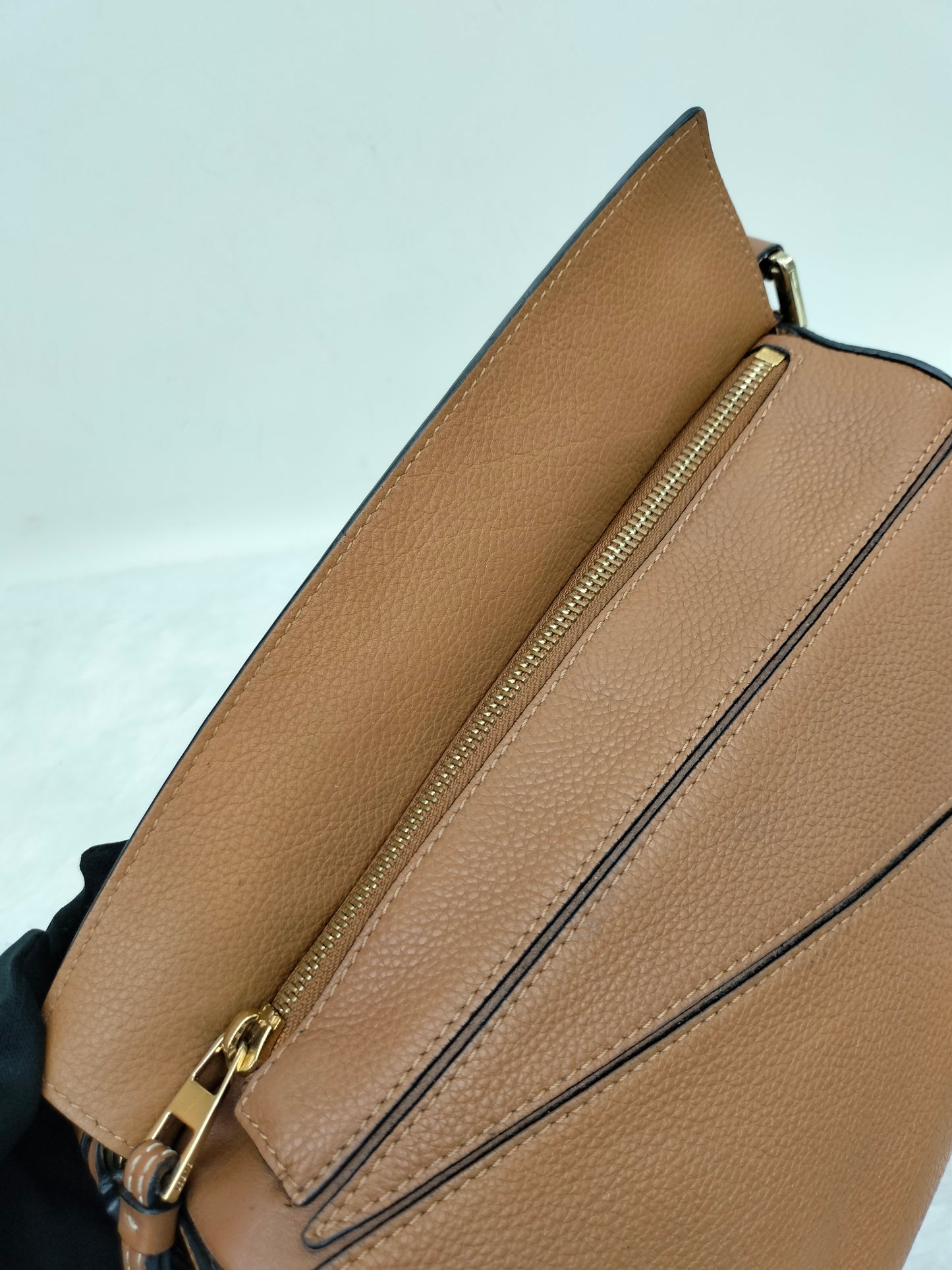 Loewe Puzzle Small Grained Caramel GHW 2020